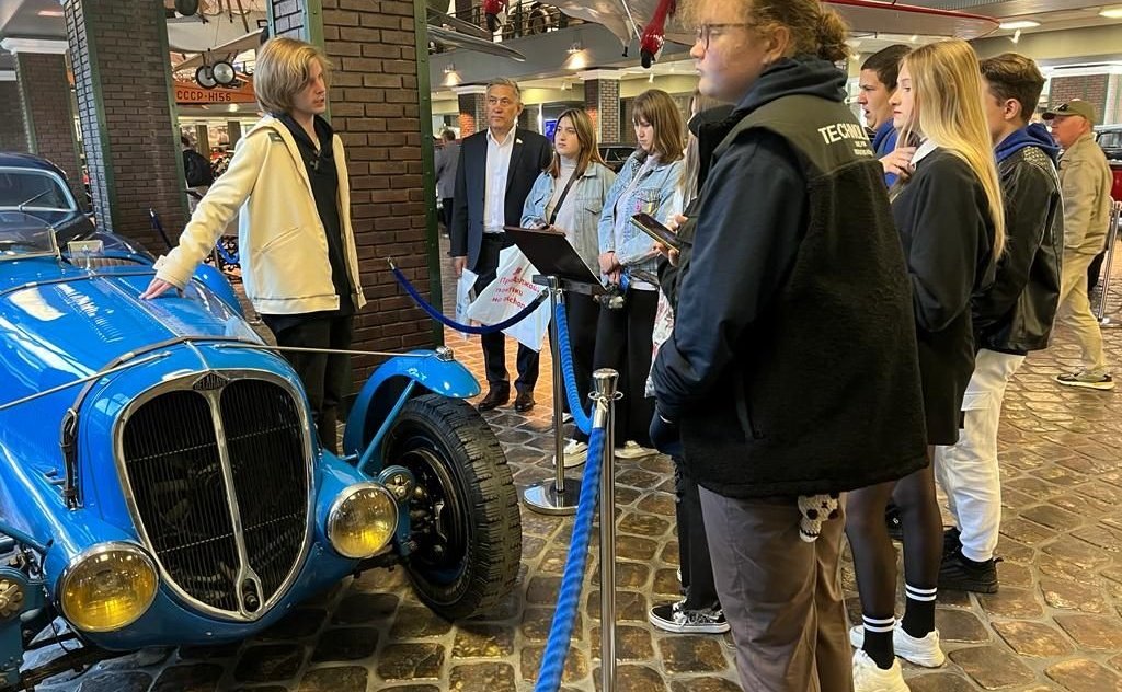 Юрий Валяев встретился с ребятами из Еврейской автономной области, победителями регионального конкурса «Герои моей малой Родины вчера и сегодня»