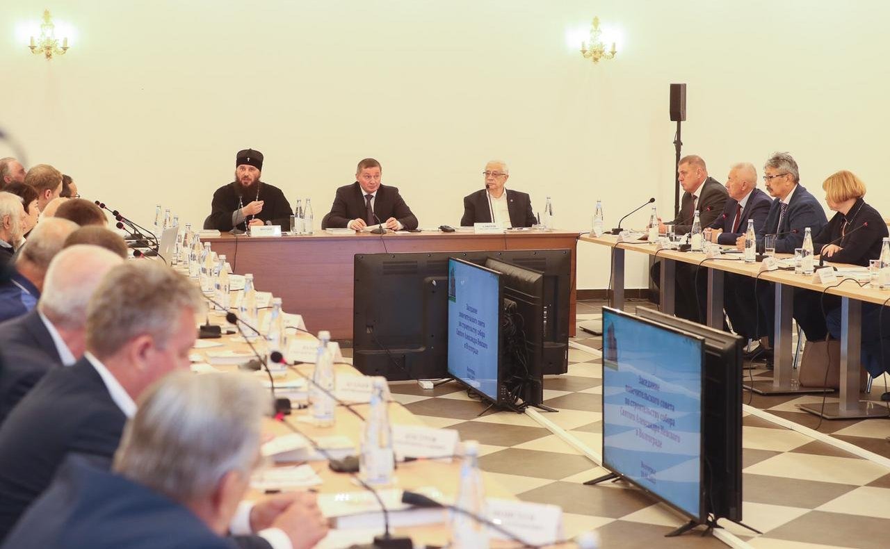 Николай Семисотов принял участие в заседании Попечительского совета Собора Александра Невского в Волгограде