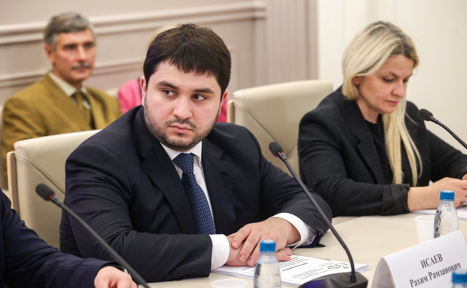 Встреча председателя Комитета СФ по аграрно-продовольственной политике и природопользованию Александра Двойных с Губернатором Чукотского автономного округа Владиславом Кузнецовым