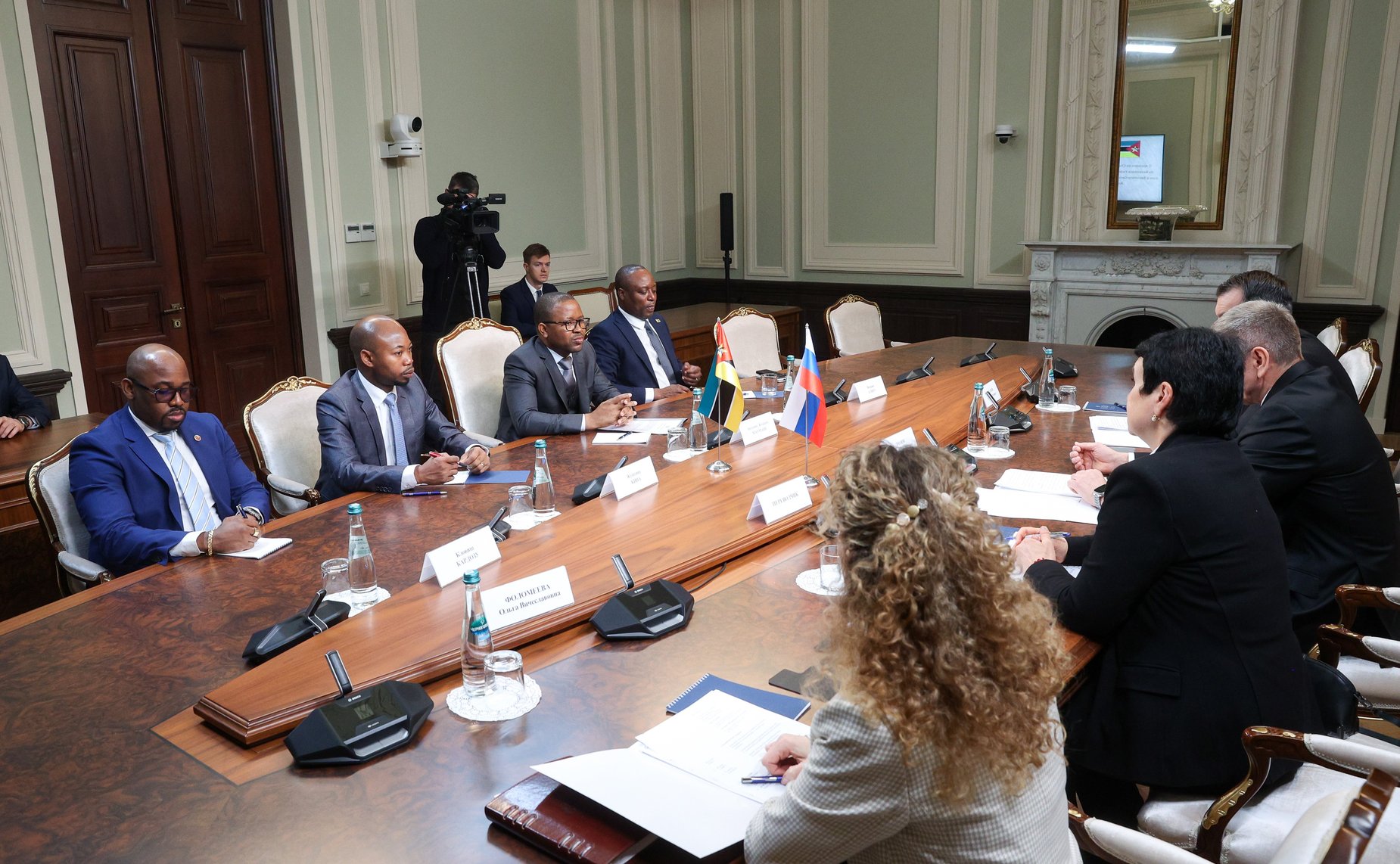 Встреча Руководителя Аппарата Совета Федерации Геннадия Голова с Генеральным секретарем Ассамблеи Республики Мозамбик