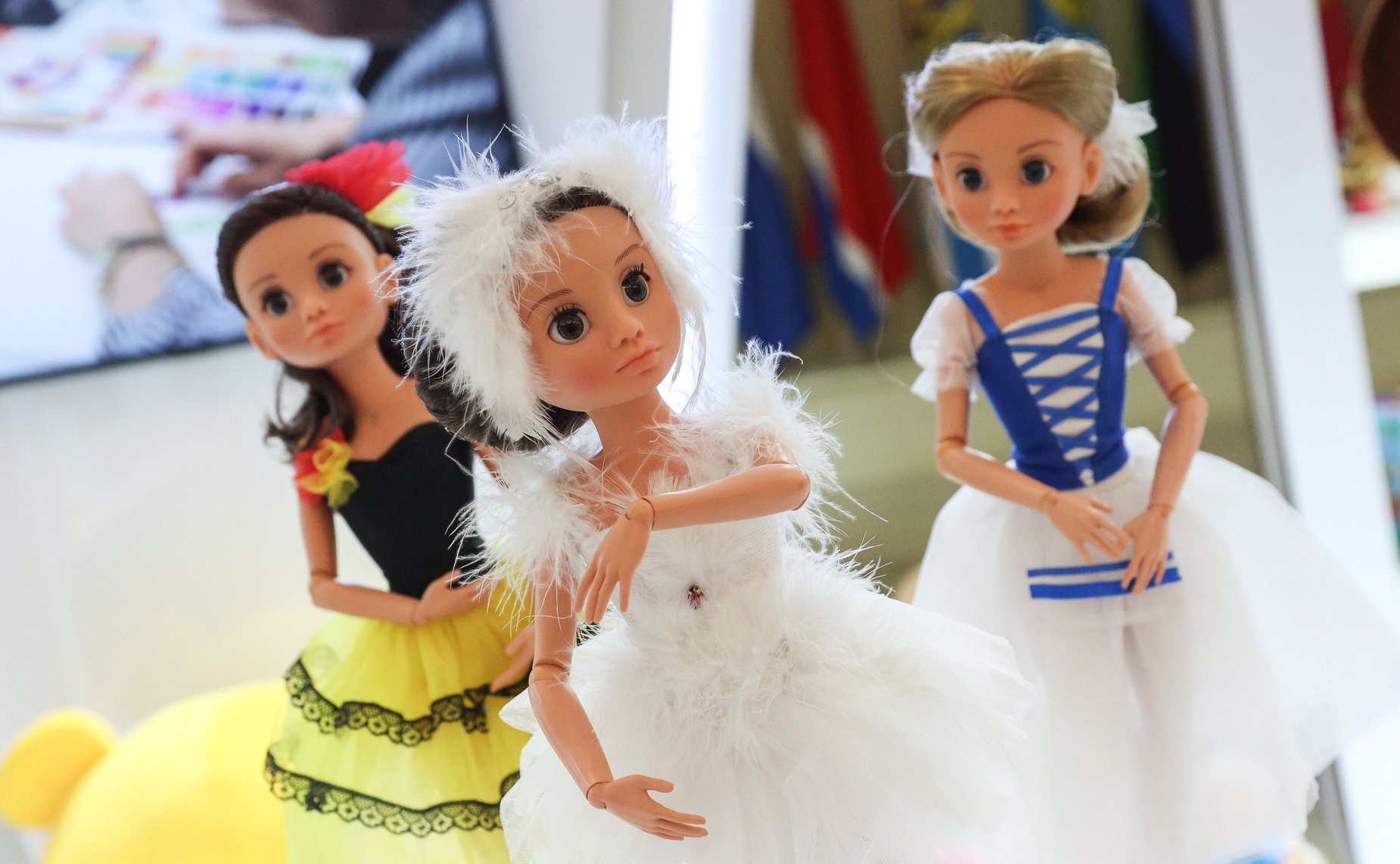 Валентина Матвиенко провела торжественную церемонию награждения лауреатов Национальной премии в сфере товаров и услуг для детей «Золотой медвежонок»