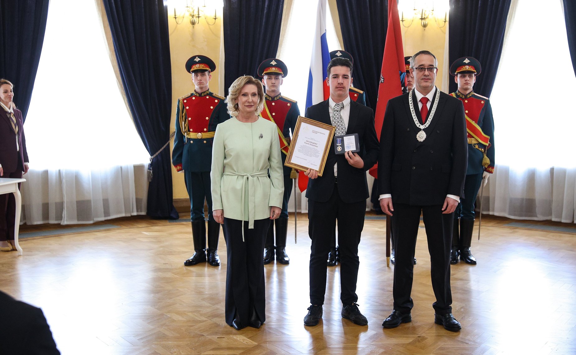 Торжественная церемония награждения детей Москвы медалью Совета Федерации «За проявленное мужество»