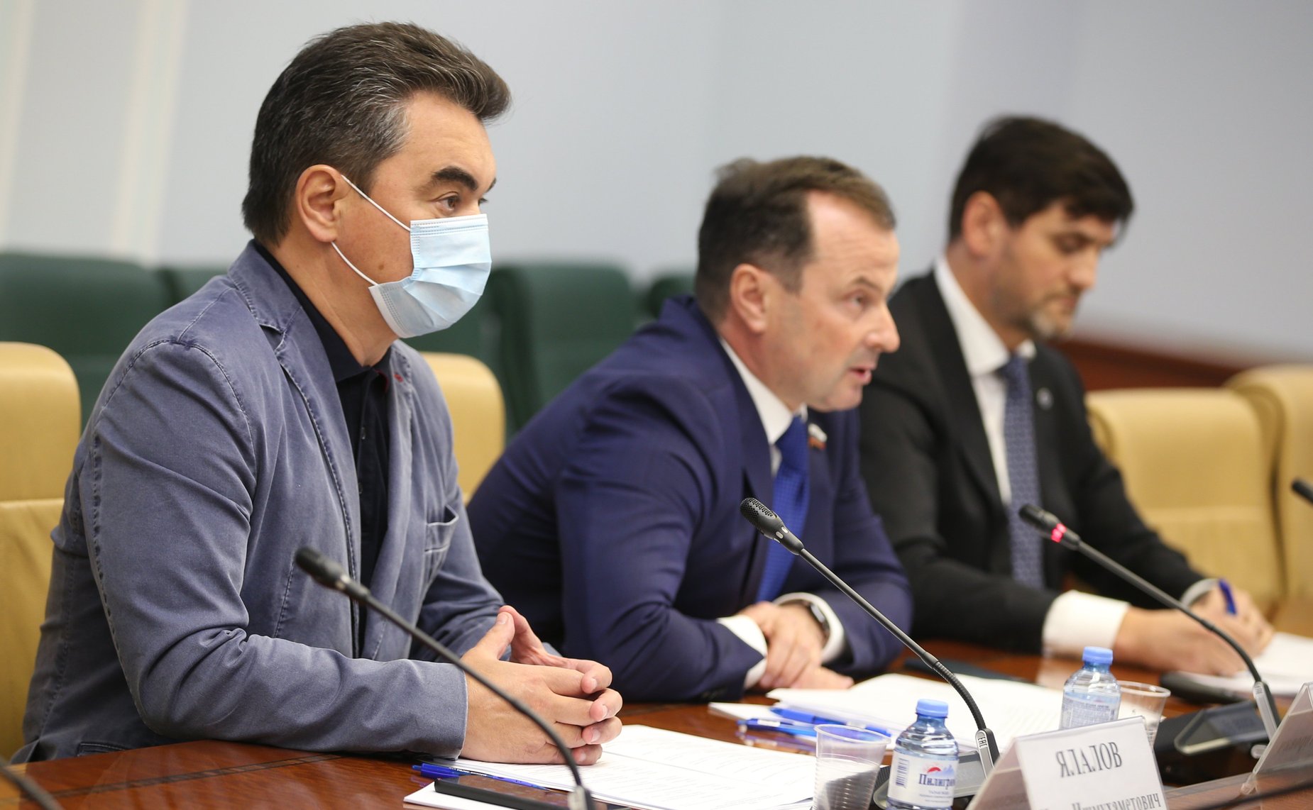 «Круглый стол» на тему «О мерах по повышению уровня расчетов потребителей на розничном рынке электрической энергии»