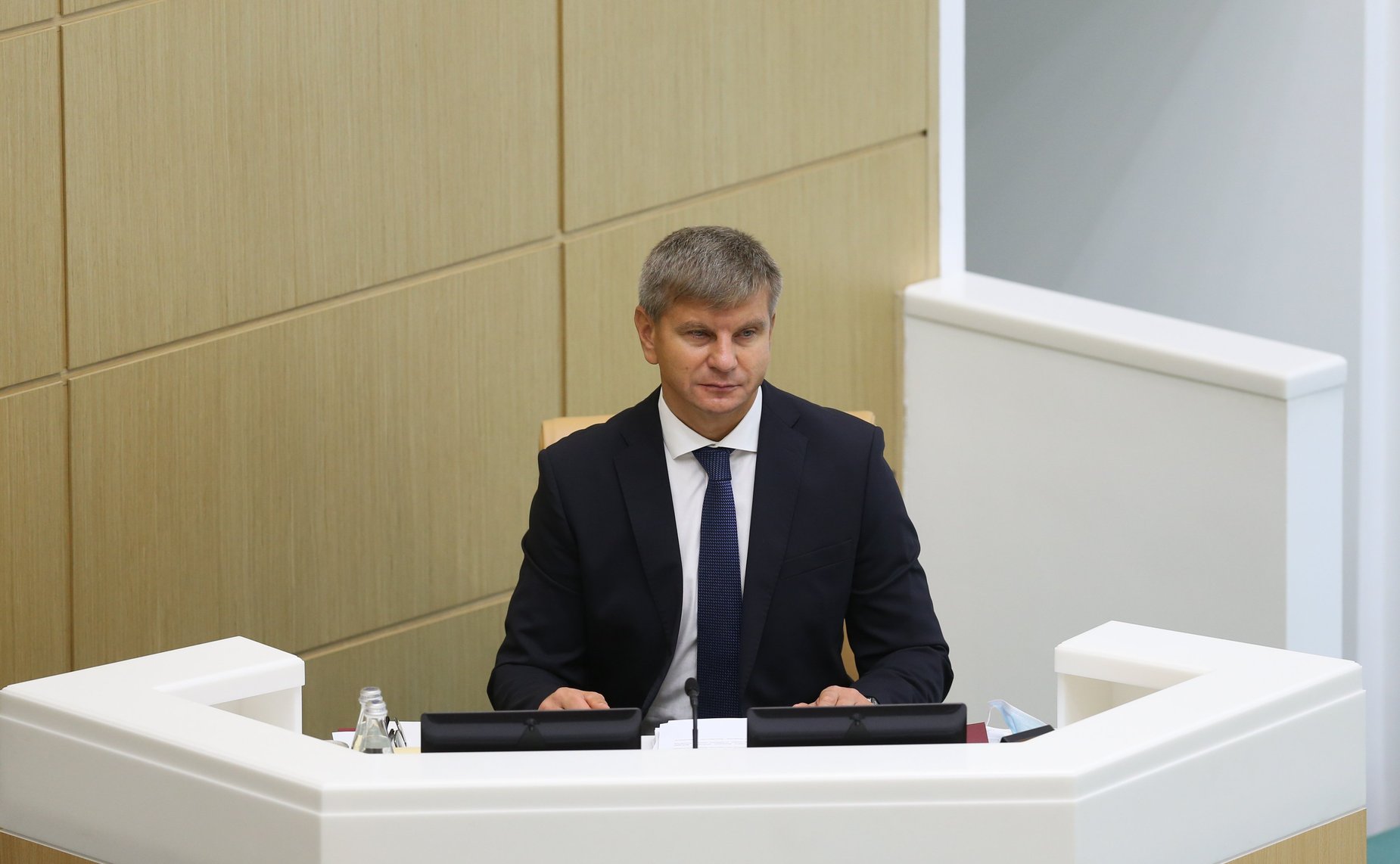 Геннадий Голов