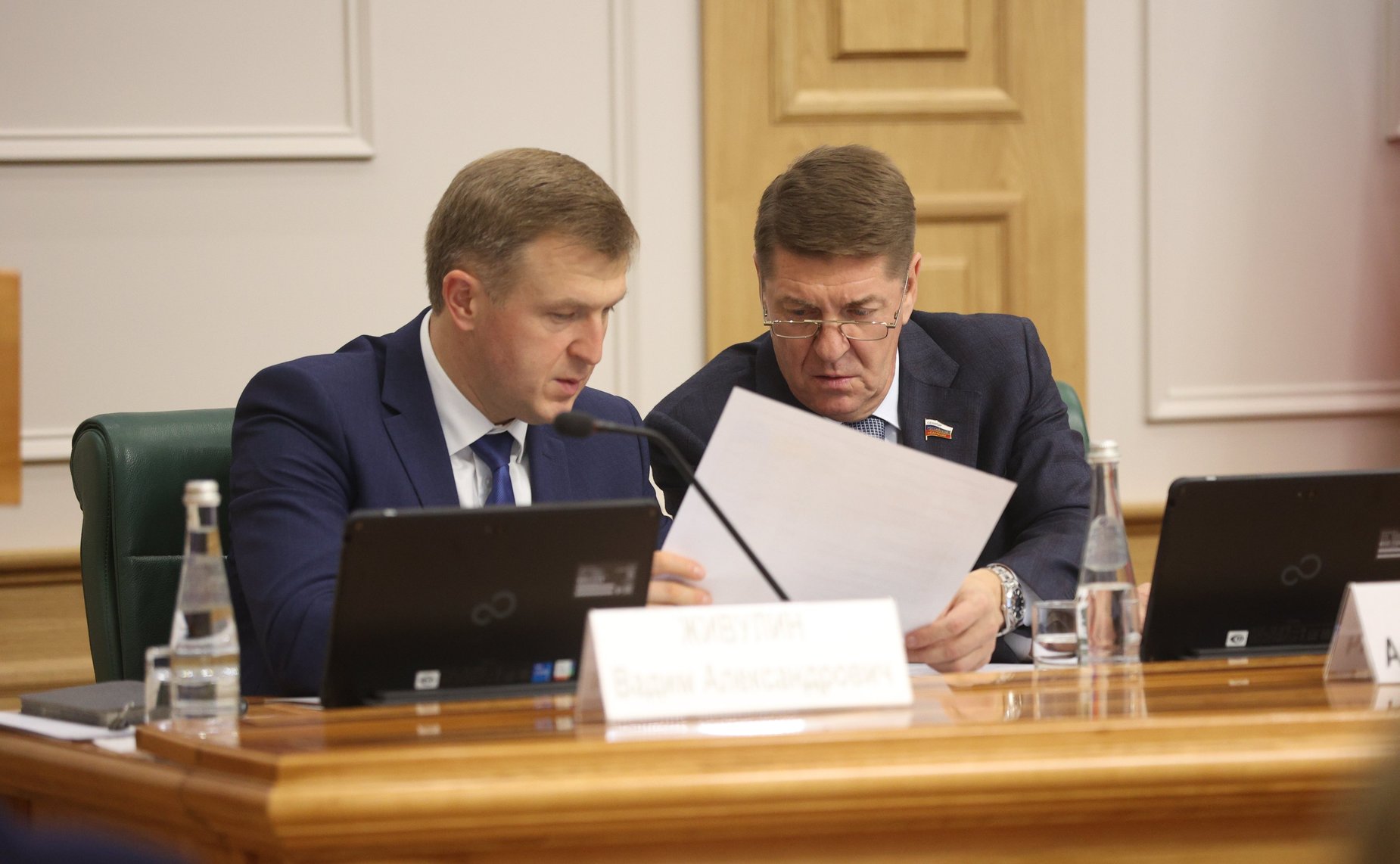 Встреча сенаторов Российской Федерации с Министром строительства и жилищно-коммунального хозяйства РФ Иреком Файзуллиным в формате открытого диалога