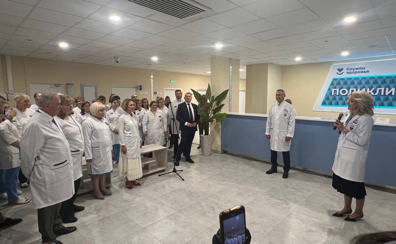 Анатолий Артамонов принял участие в открытии новой детско-взрослой поликлиники в Калуге