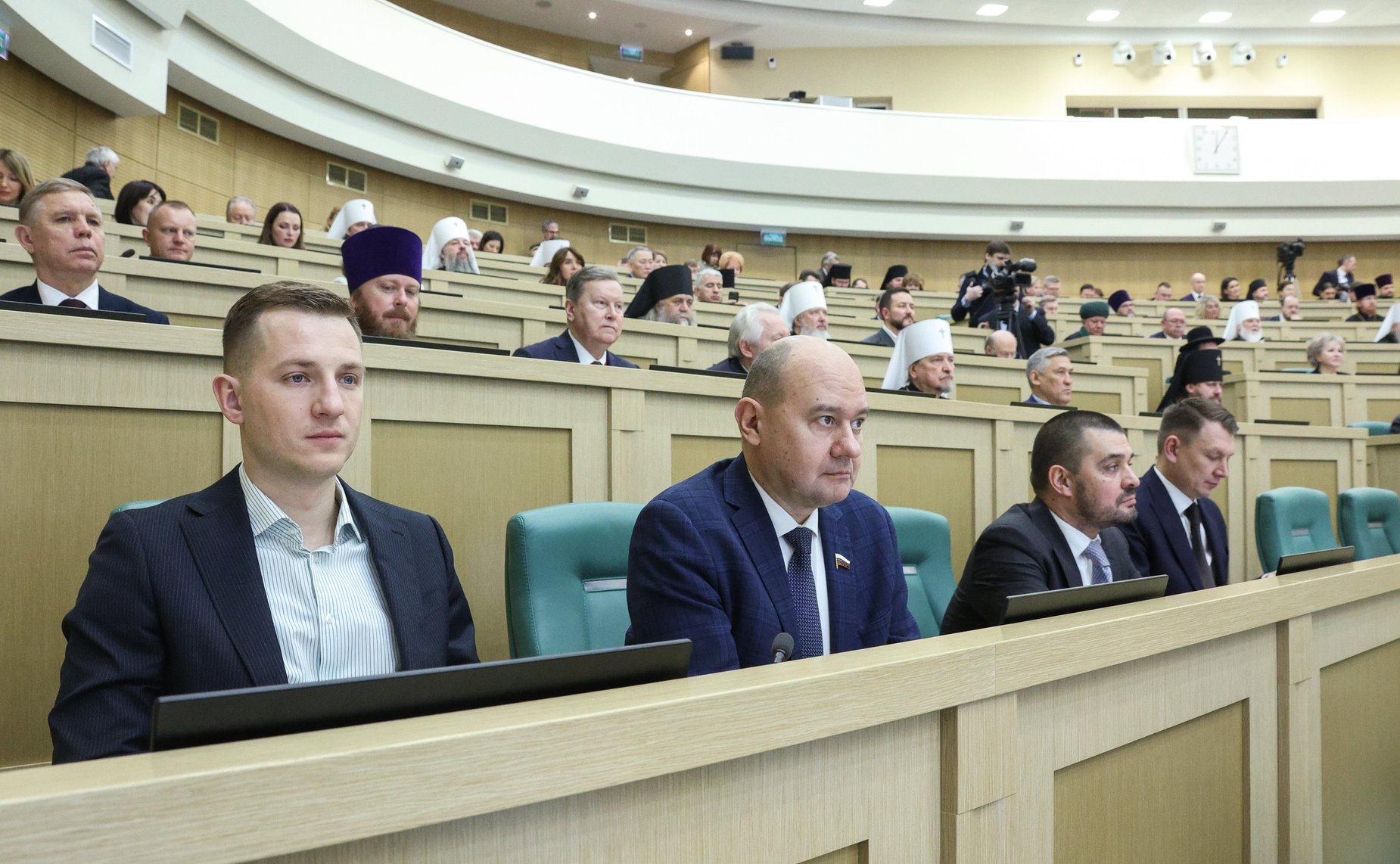 Пленарное заседание ХII Рождественских парламентских встреч