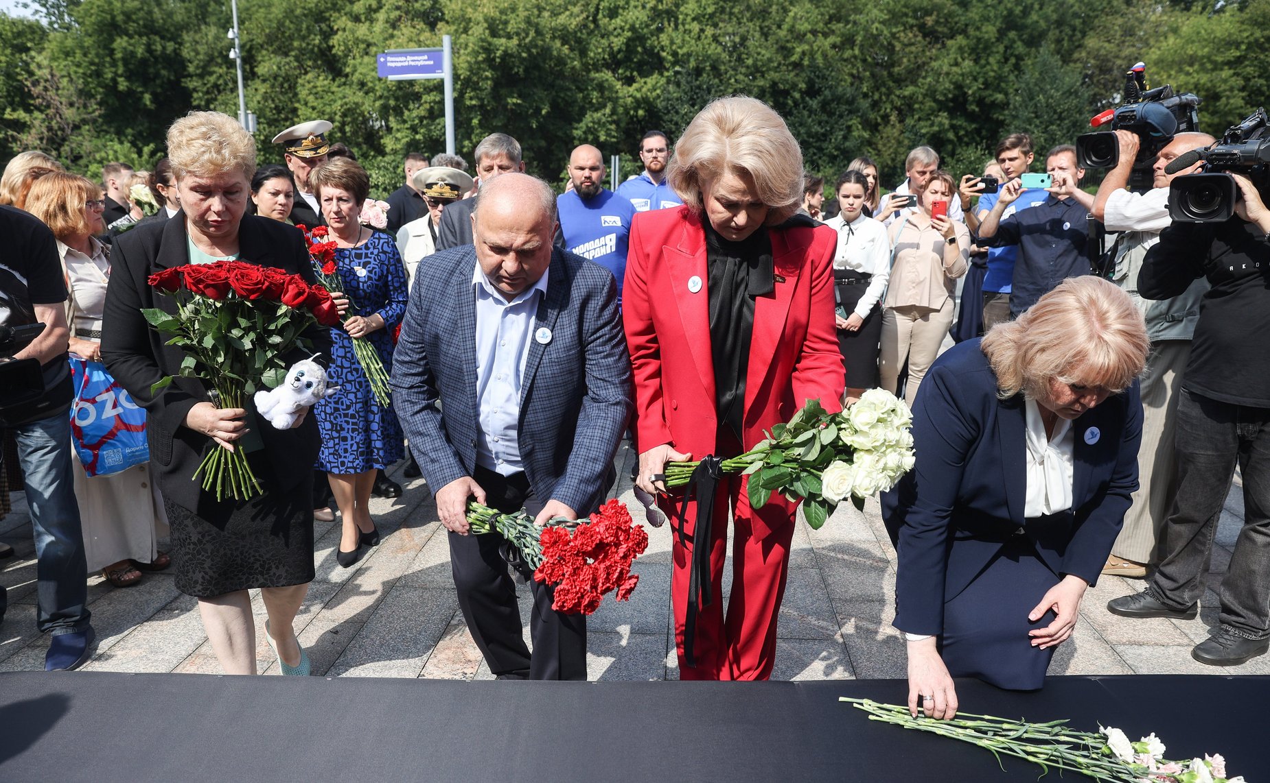 Сенаторы РФ приняли участие в Акции памяти детей Донбасса