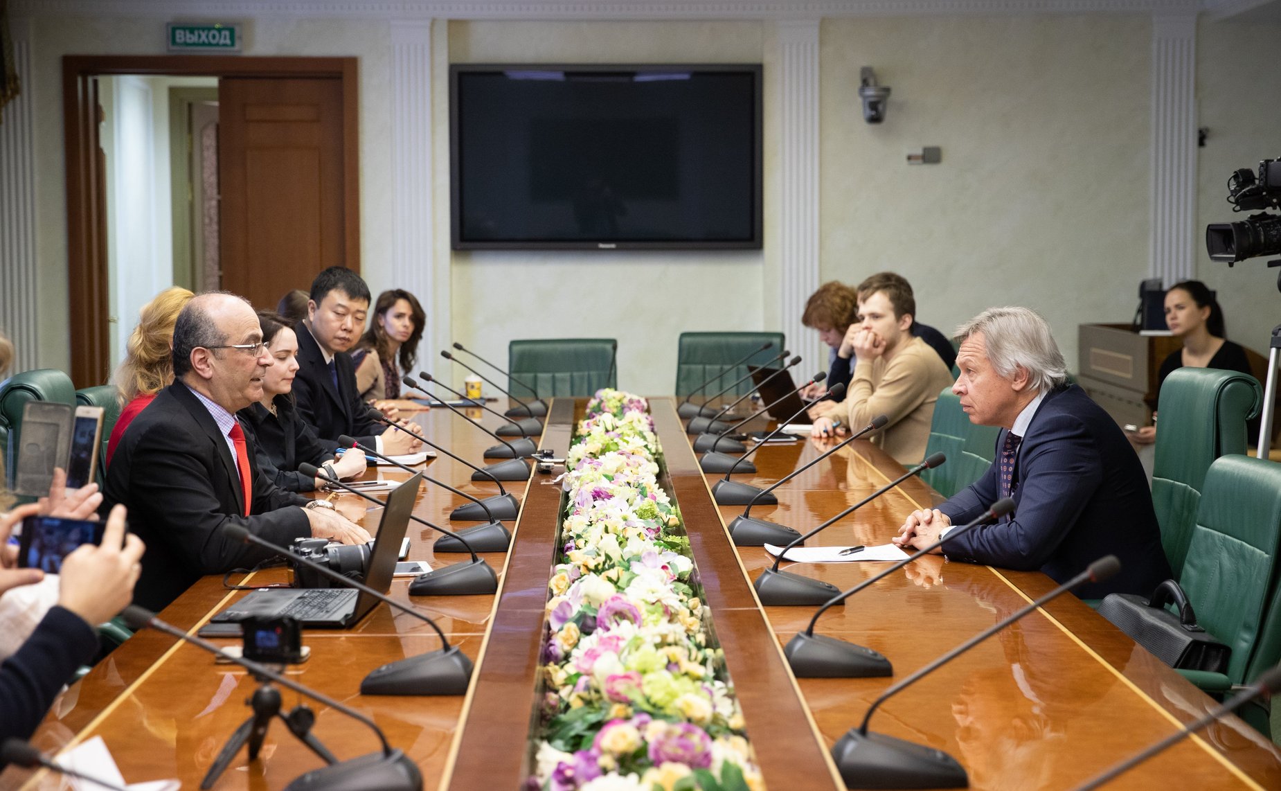 Встреча А. Пушкова с представителями СМИ