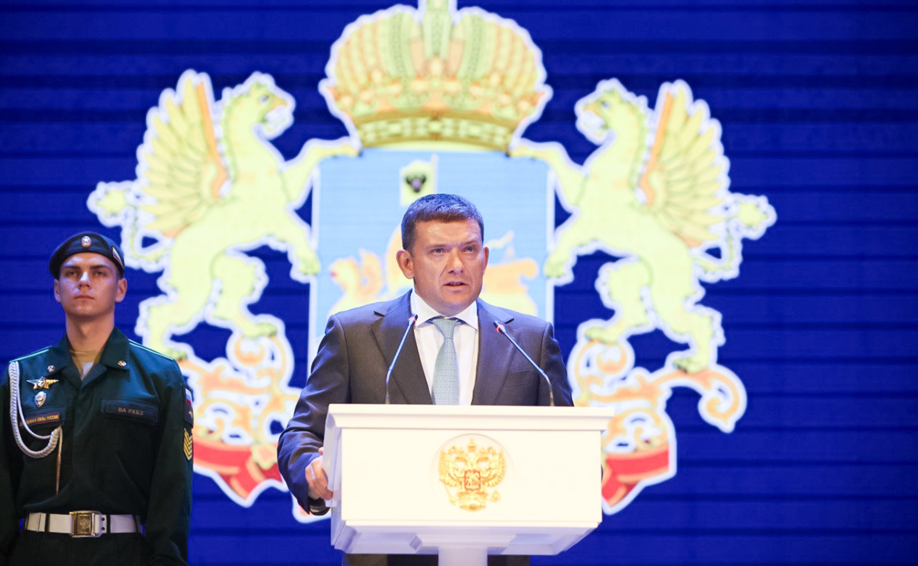 Николай Журавлев огласил поздравление Председателя Совета Федерации Валентины Матвиенко