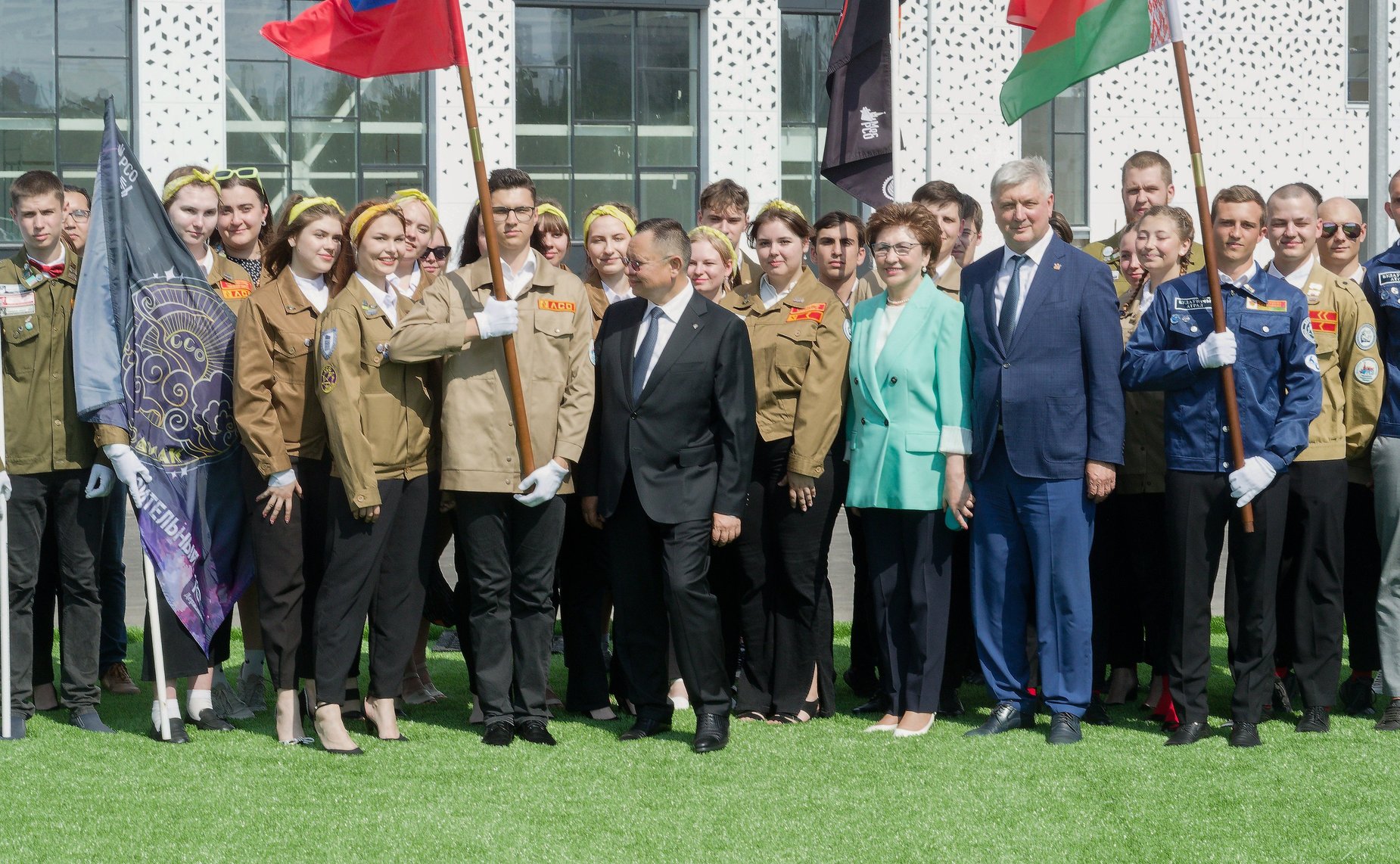 Заместитель Председателя СФ Галина Карелова, Министр строительства и ЖКХ РФ Ирек Файзуллин и губернатор Воронежской области Александр Гусев обсудили ход строительства инфраструктурных проектов в регионе