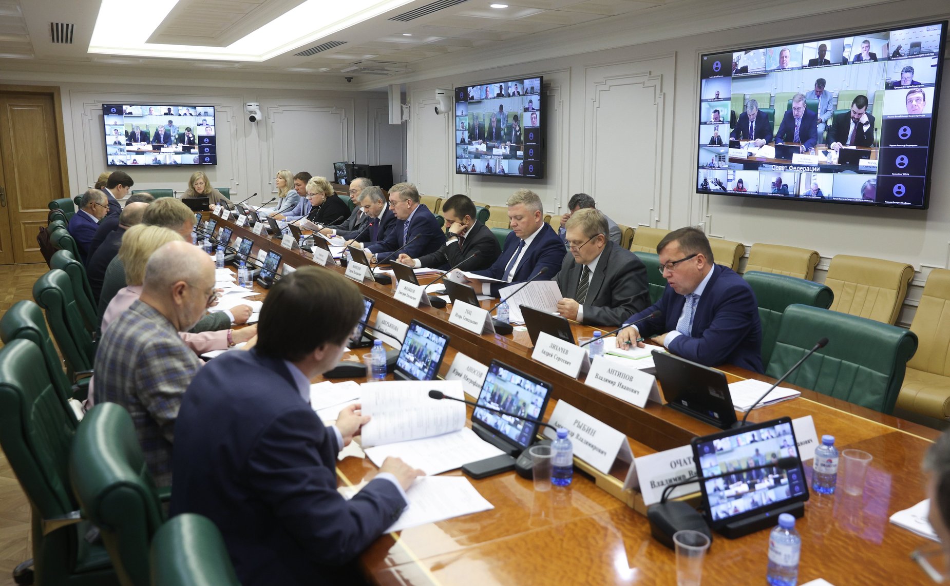 Круглый стол Комитета СФ по аграрно-продовольственной политике и природопользованию на тему «Развитие новых логистических коридоров для экспорта продукции агропромышленного комплекса»