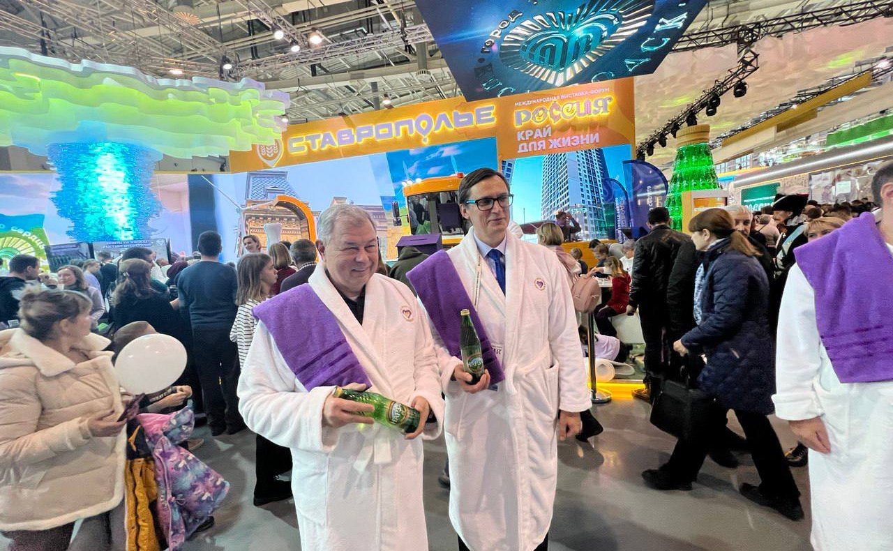 Анатолий Артамонов принял участие в открытии Дня Кисловодска на Международной выставке-форуме «Россия»