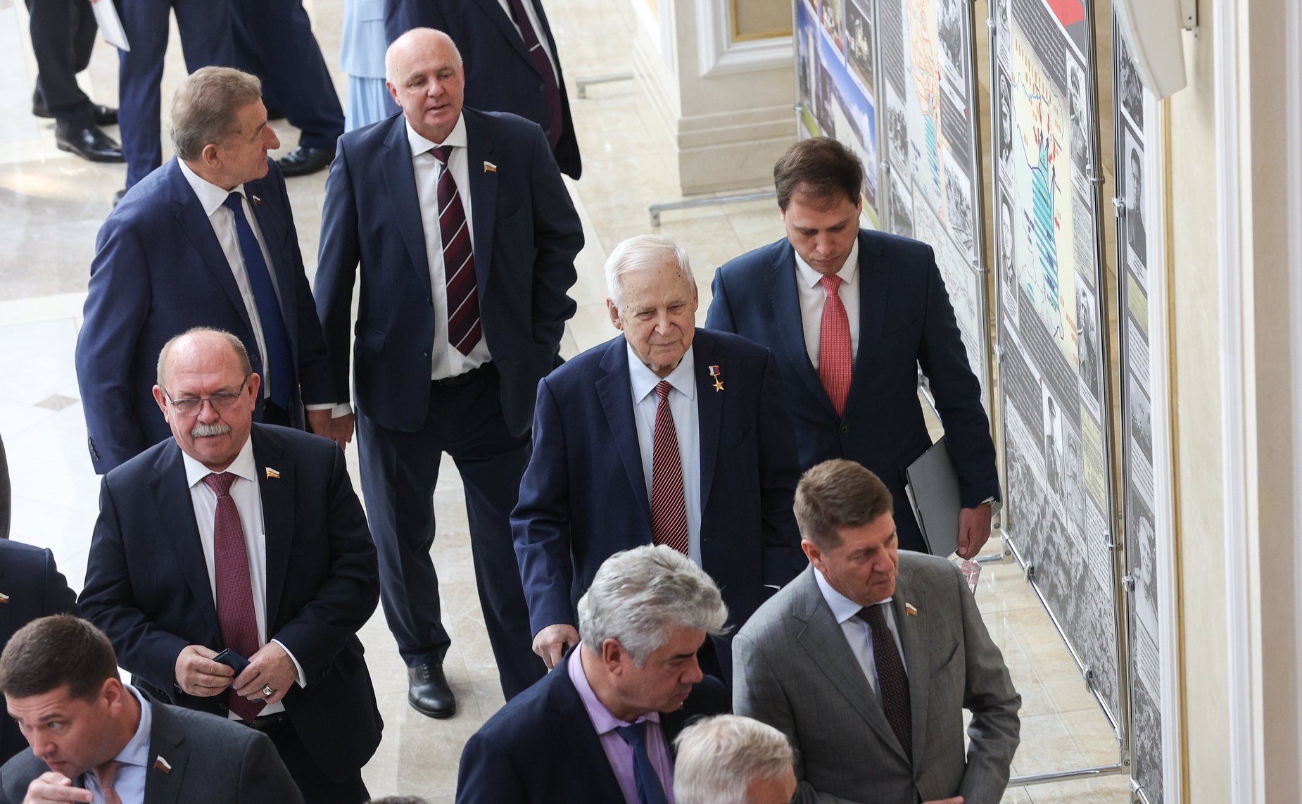 Валентина Матвиенко открыла выставку, посвященную 80-летию Курской битвы