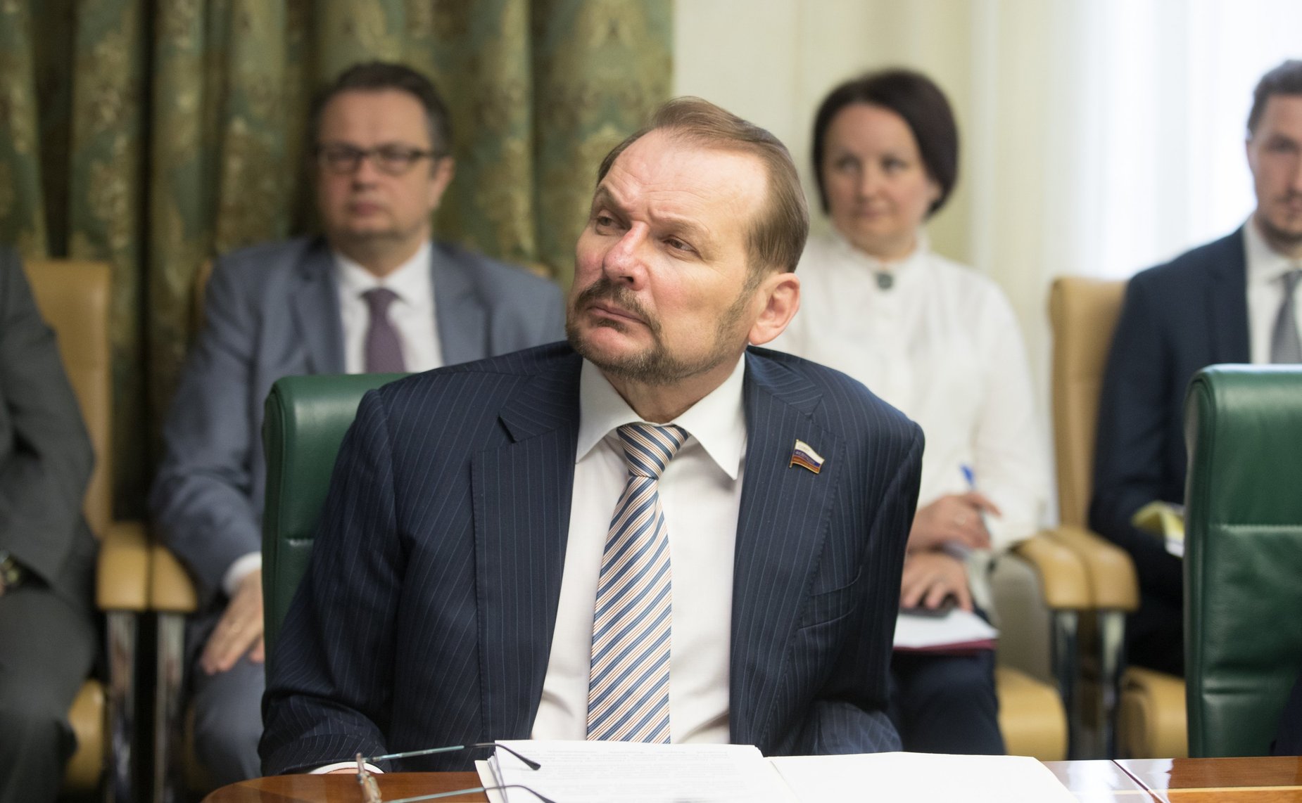 С. Белоусов