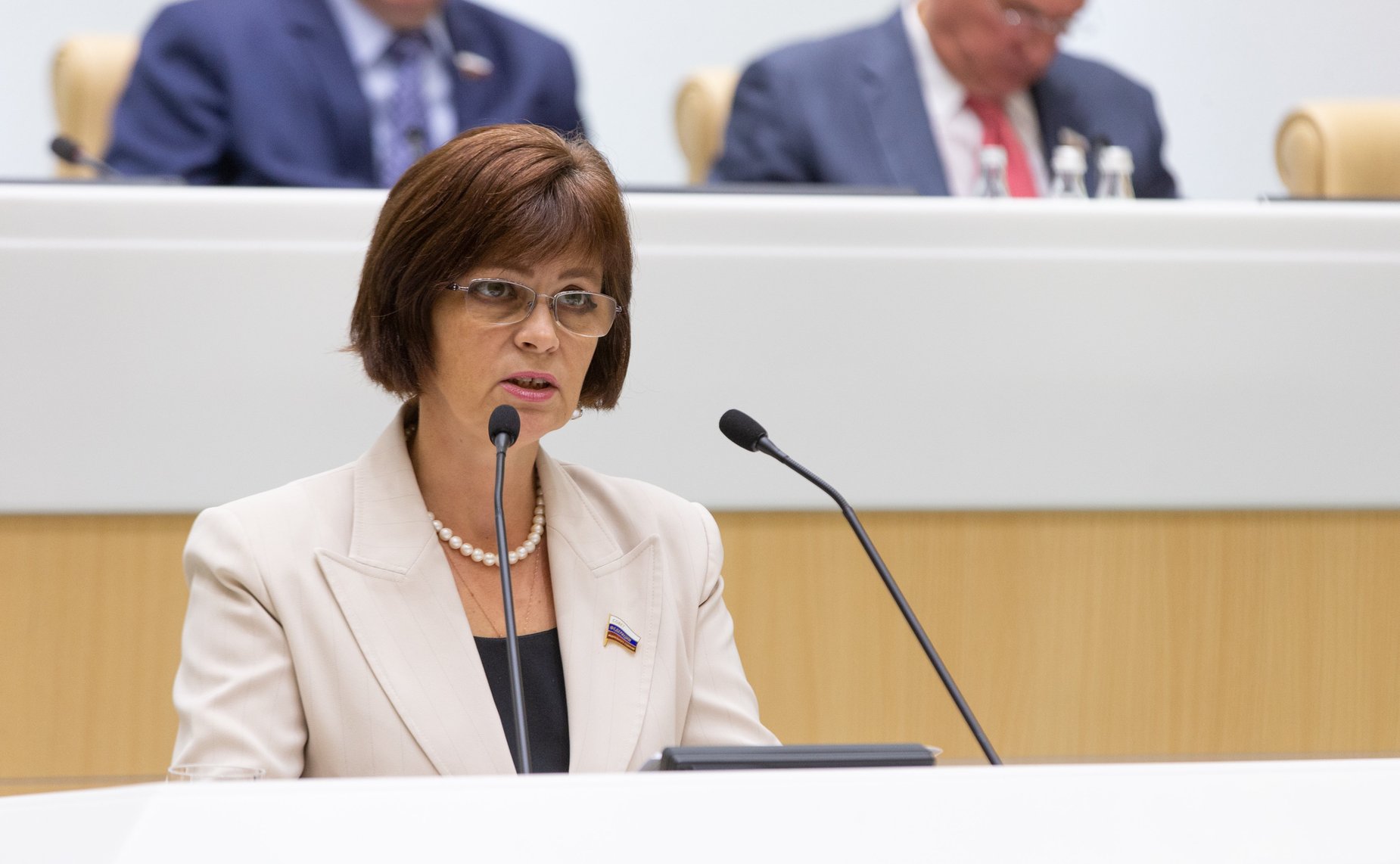 Елена Попова