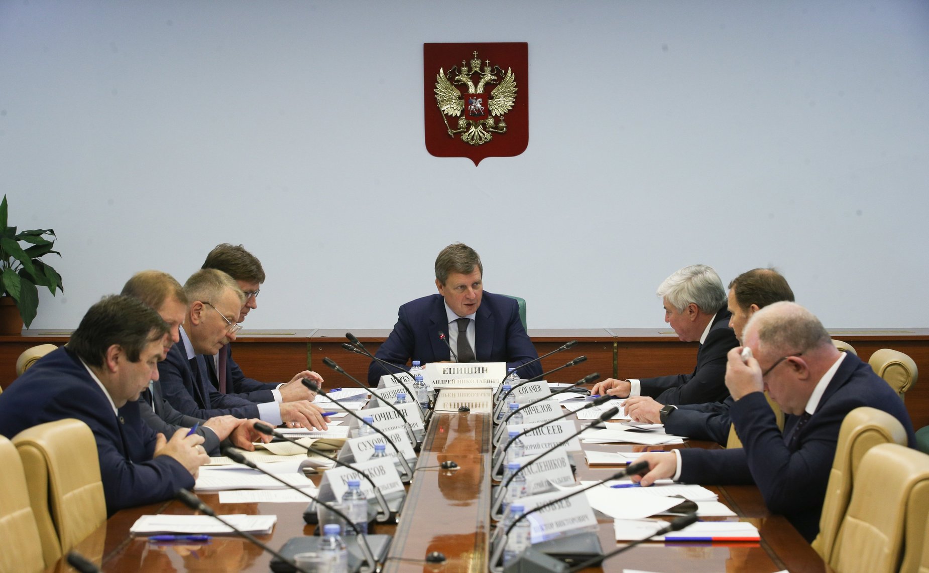 Заместитель председателя Комитета СФ по бюджету и финансовым рынкам Андрей Епишин провел рабочую встречу с представителями предприятий-поставщиков авиационной промышленности