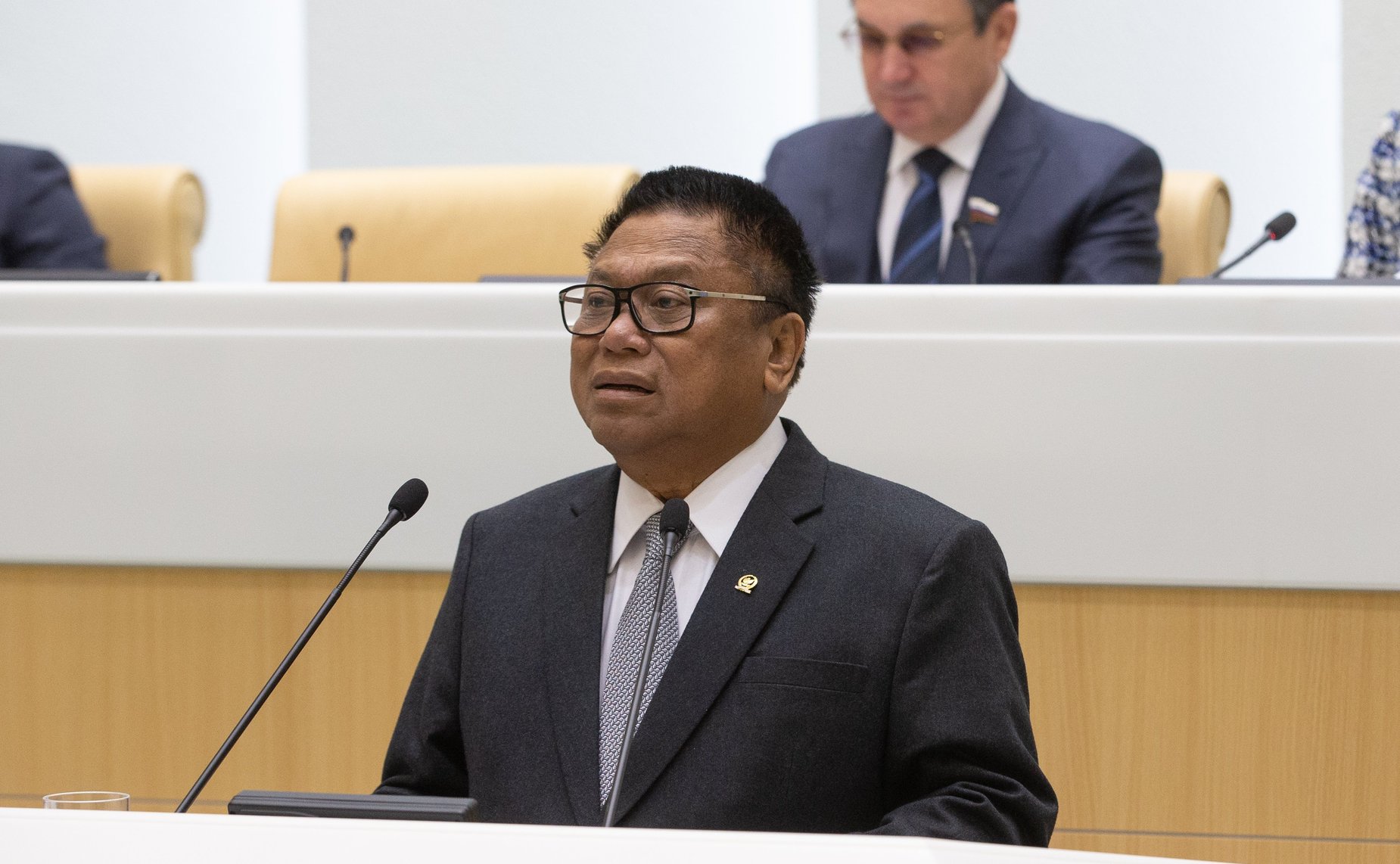 Председатель Совета представителей регионов Народного консультативного конгресса Индонезии Усман Сапта