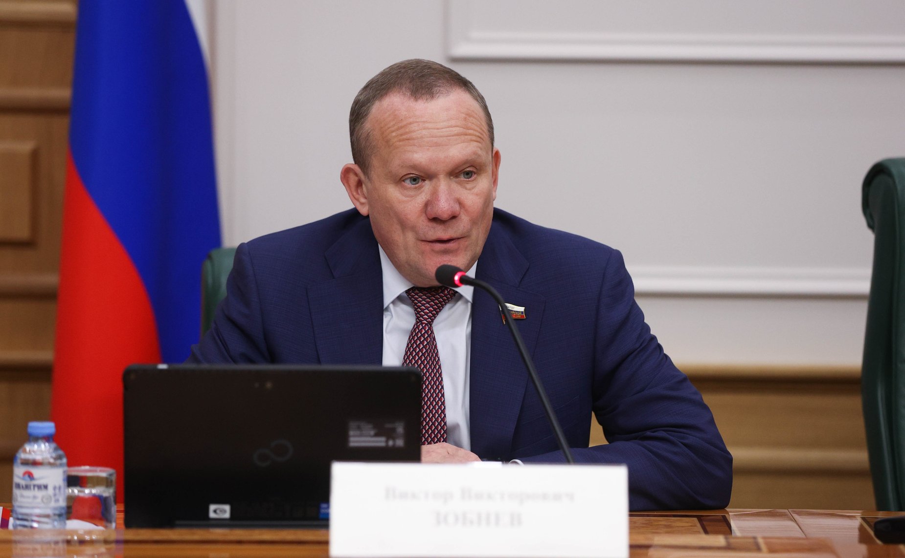 Виктор Зобнев