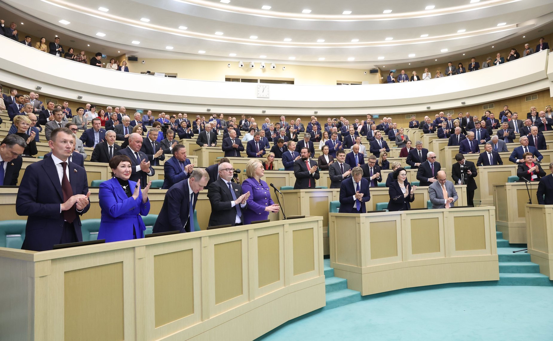 Парламентские слушания на тему «О параметрах проекта федерального бюджета на 2025 год и на плановый период 2026 и 2027 годов»