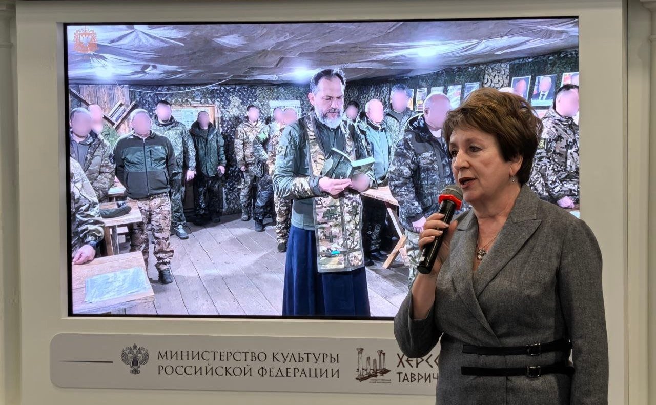 Екатерина Алтабаева приняла участие в открытии фотовыставки, посвященной духовной поддержке военнослужащих