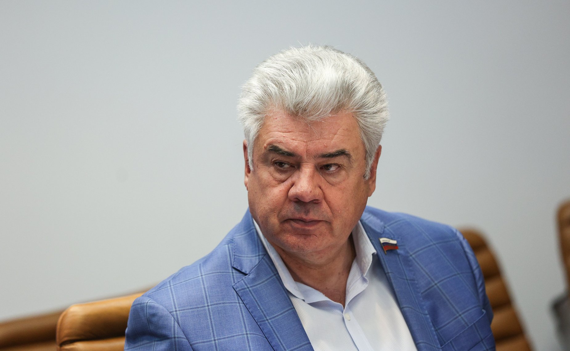 Виктор Бондарев