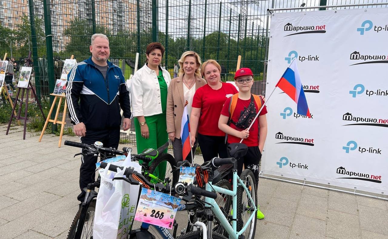 Инна Святенко приняла участие в юбилейном 10-м велопараде, посвященном Дню Победы