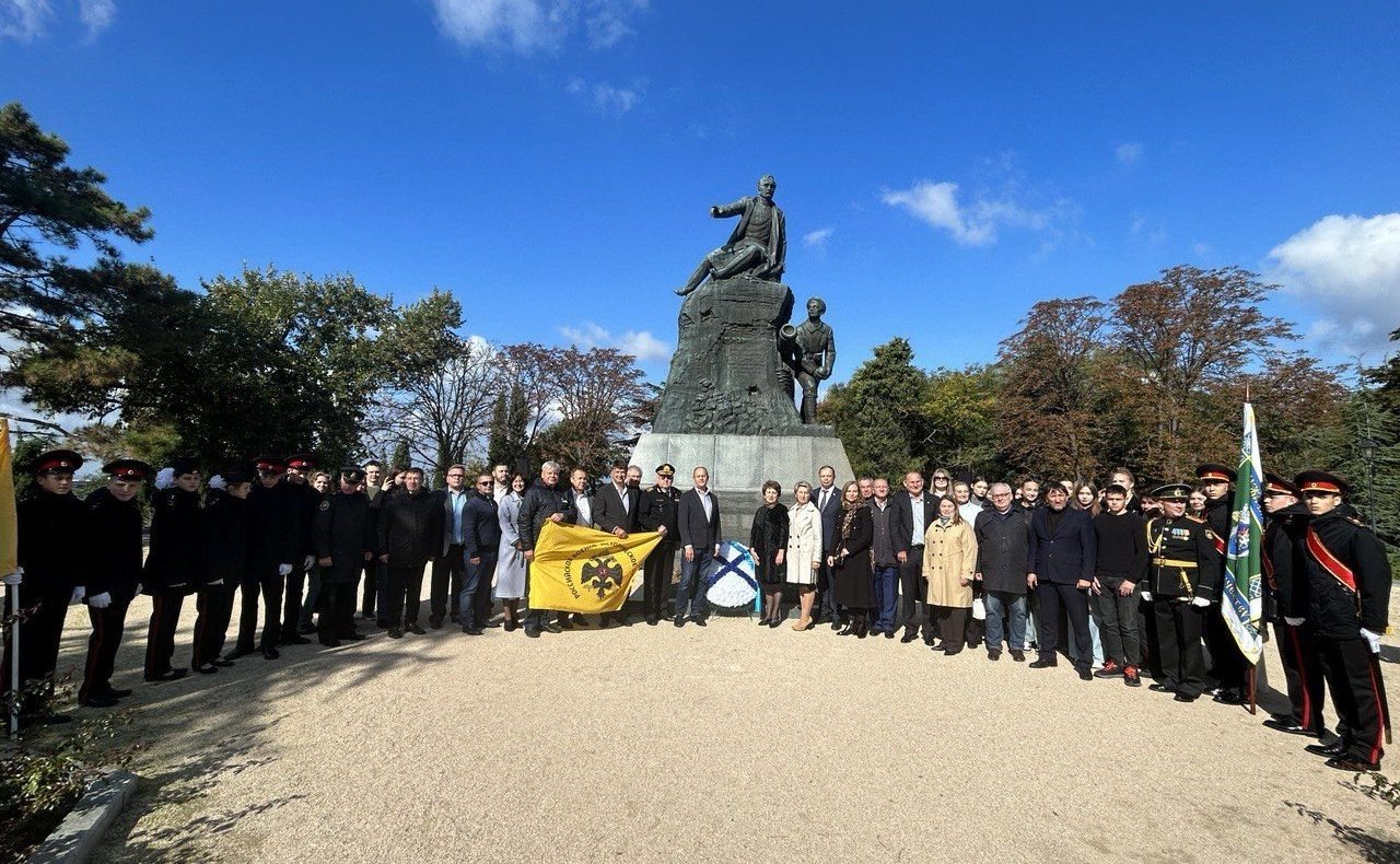 Екатерина Алтабаева приняла участие в мероприятии, посвященном дню памяти героя Первой обороны Севастополя вице-адмирала Владимира Корнилова