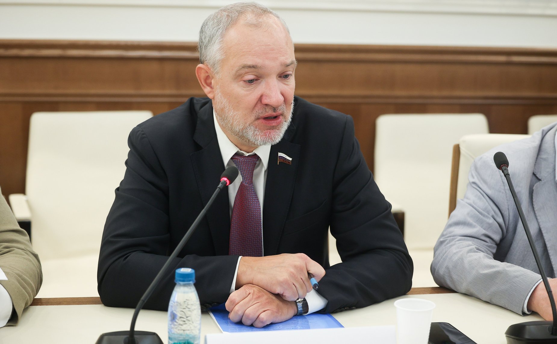 Заседание рабочей группы по рассмотрению проекта ФЗ № 872405–8 «О внесении изменений в статью 10 ФЗ «Об основах государственного регулирования торговой деятельности в Российской Федерации»