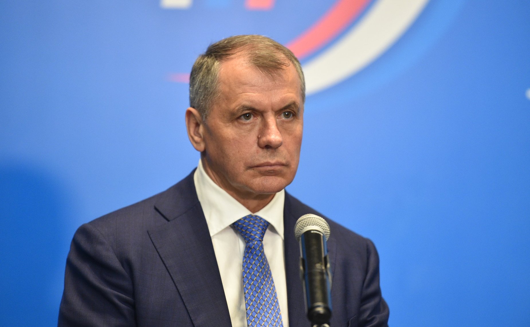 Владимир Константинов