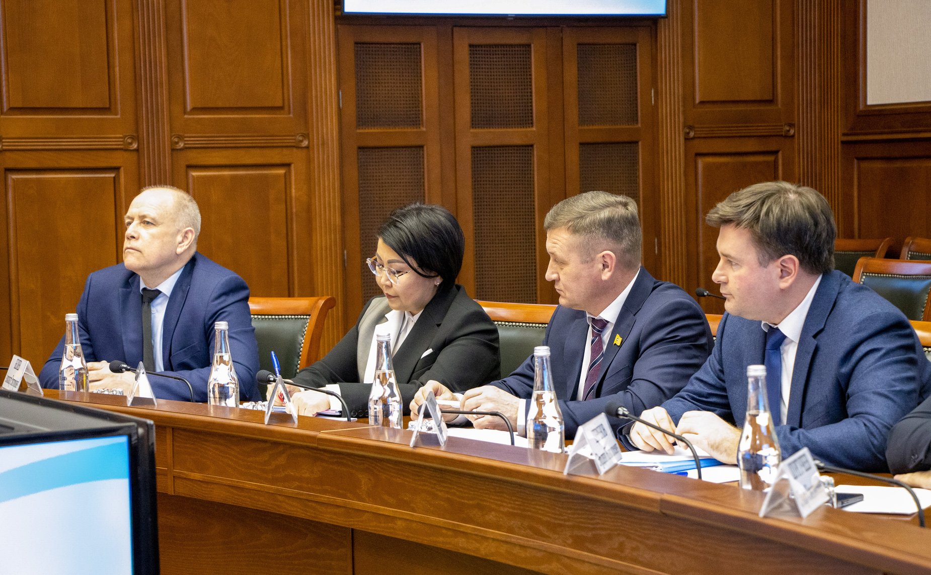 Заместитель Председателя Совета Федерации Инна Святенко провела расширенное совещание по здравоохранению с участием депутатов Государственной Думы, представителей правительства Республики Калмыкия, Министерства здравоохранения РФ