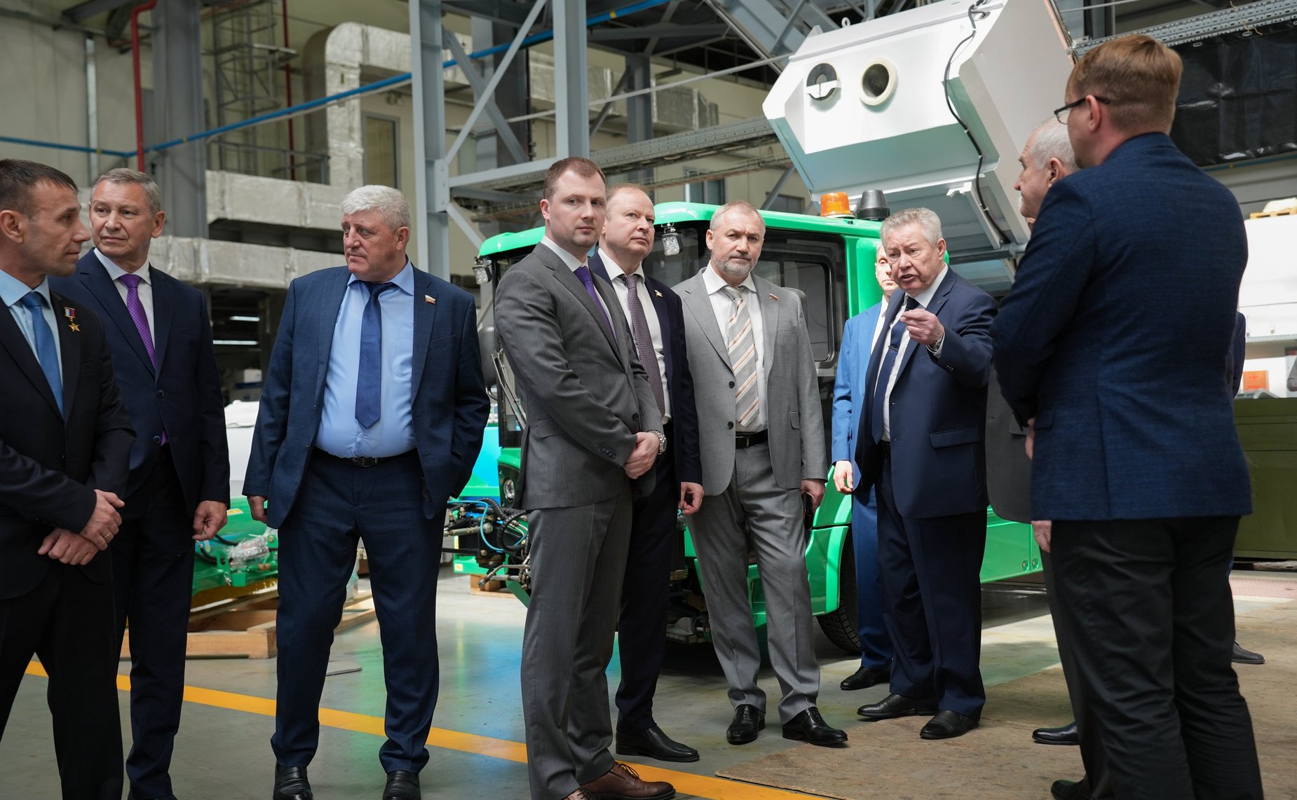 В рамках выездного заседания Комитета СФ по обороне и безопасности сенаторы посетили ряд социально значимых предприятий Свердловской области