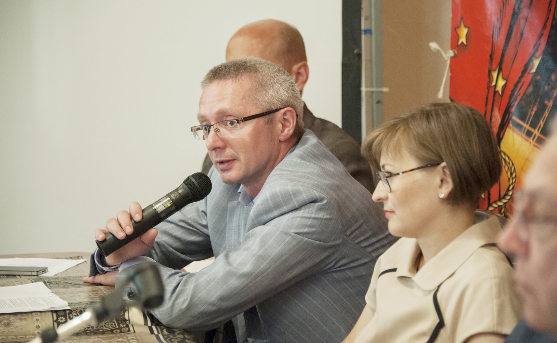 О. Казаковцев Заседание в цирке 3