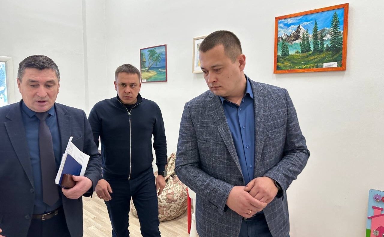 Айрат Гибатдинов совместно с депутатом Законодательного Собрания Романом Султашовым посетил региональный филиал Фонда «Защитники Отечества»