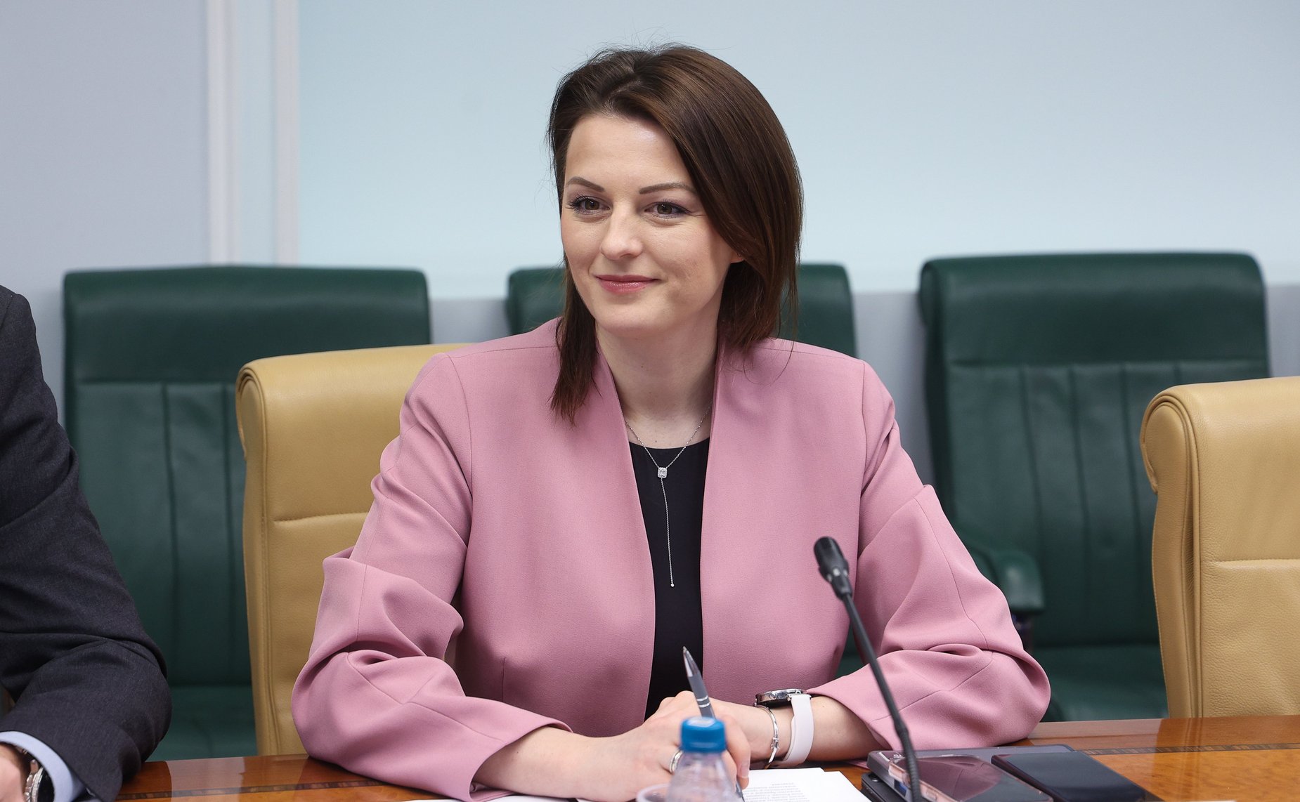 Круглый стол на тему «Индустрия красоты как драйвер развития креативной экономики. Продвижение национальной идентичности и развитие инноваций»