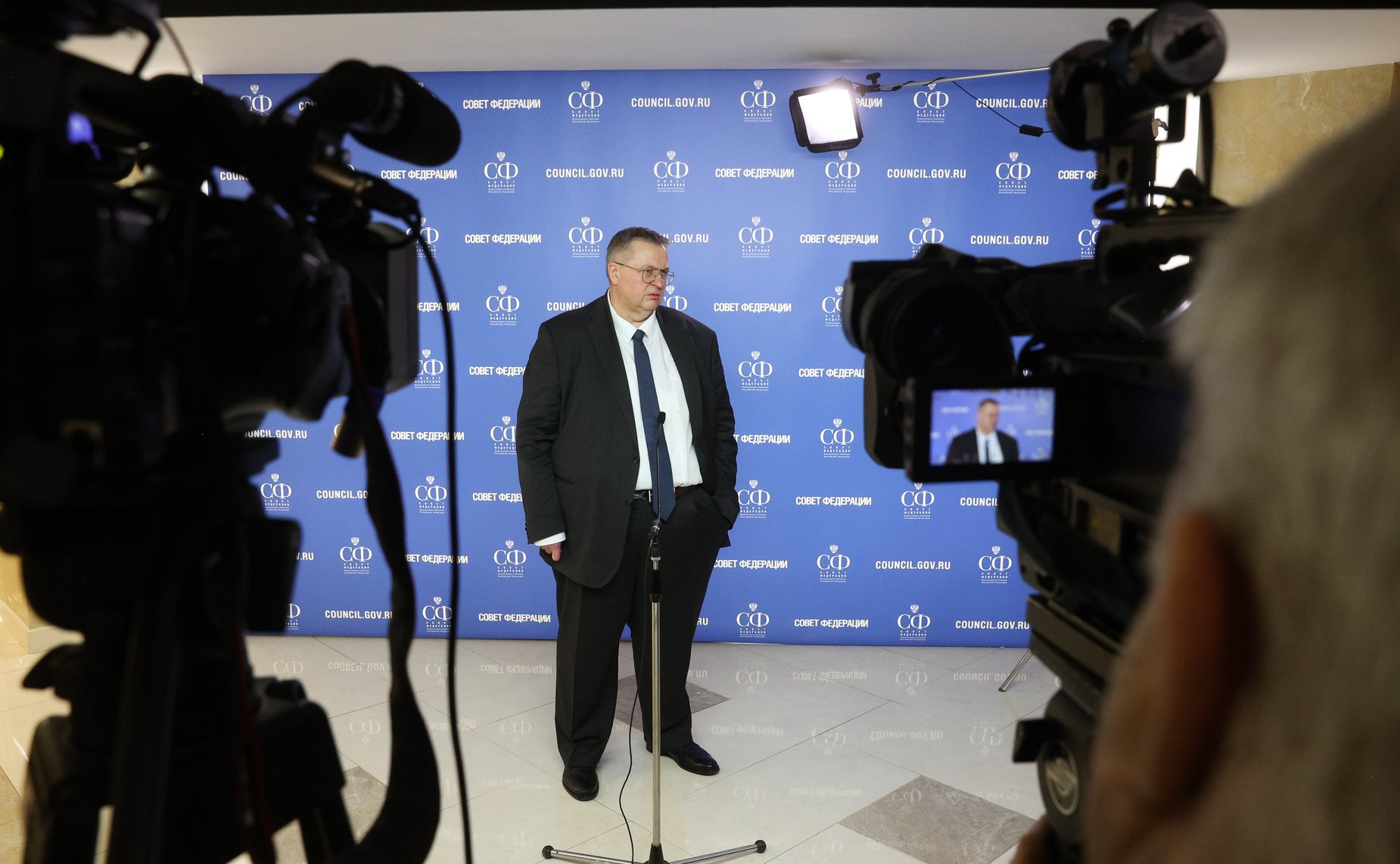 Пресс-подход заместителя Председателя Правительства Российской Федерации Алексея Оверчука