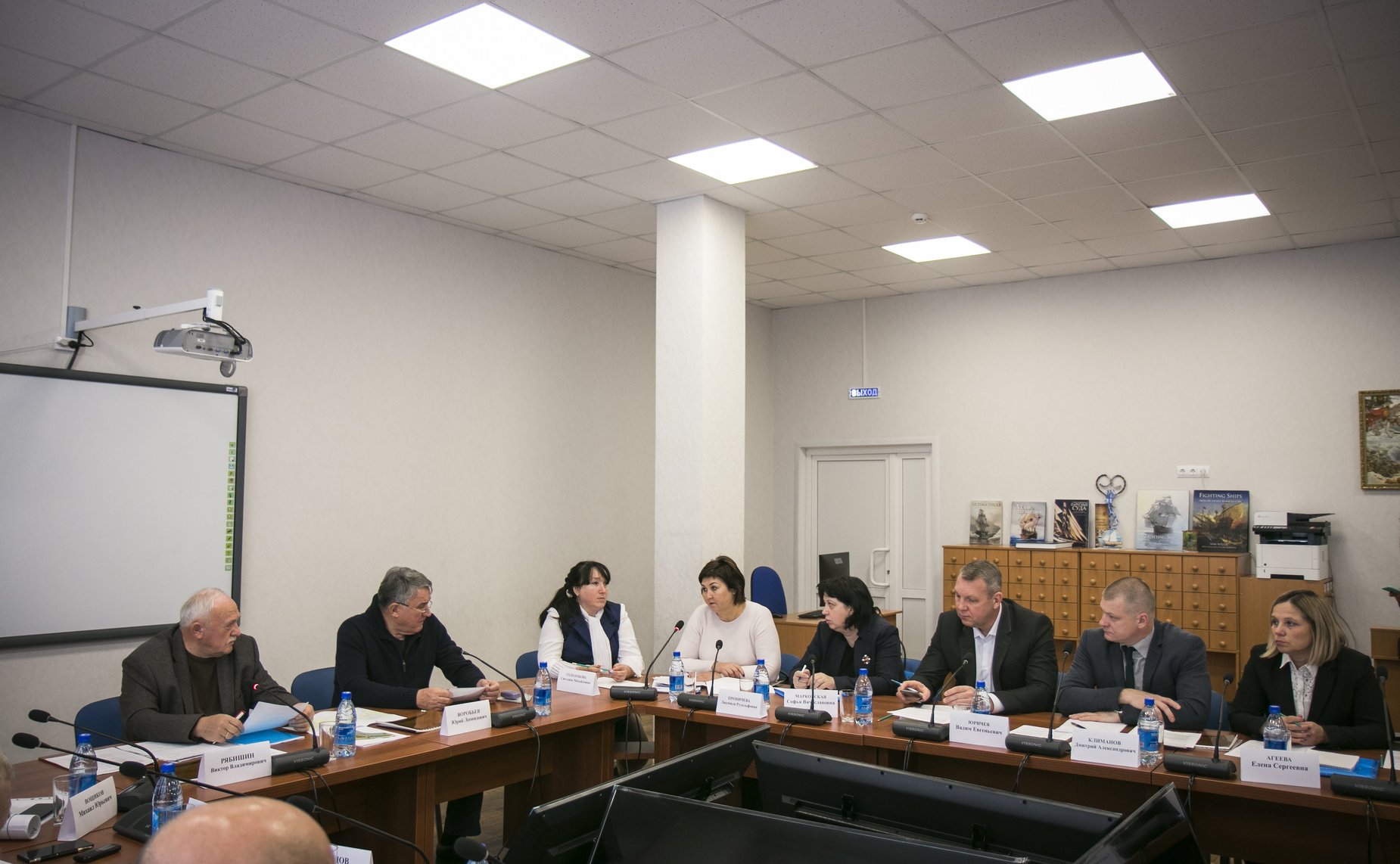 Ю. Воробьев проинспектировал ход работ по строительству набережной Вытегры