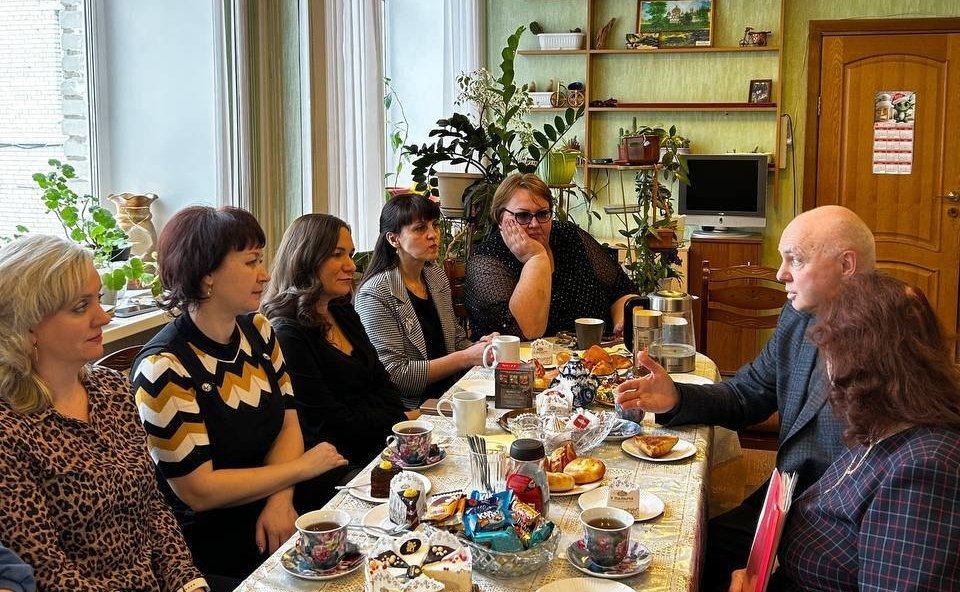 Андрей Шохин встретился с коллективом школы №1 города Покрова