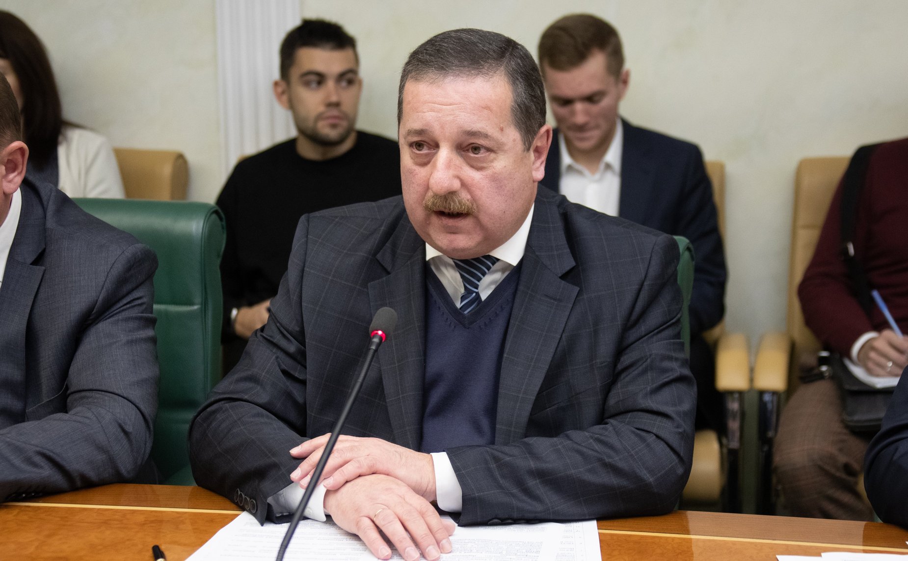 Леонид Холод