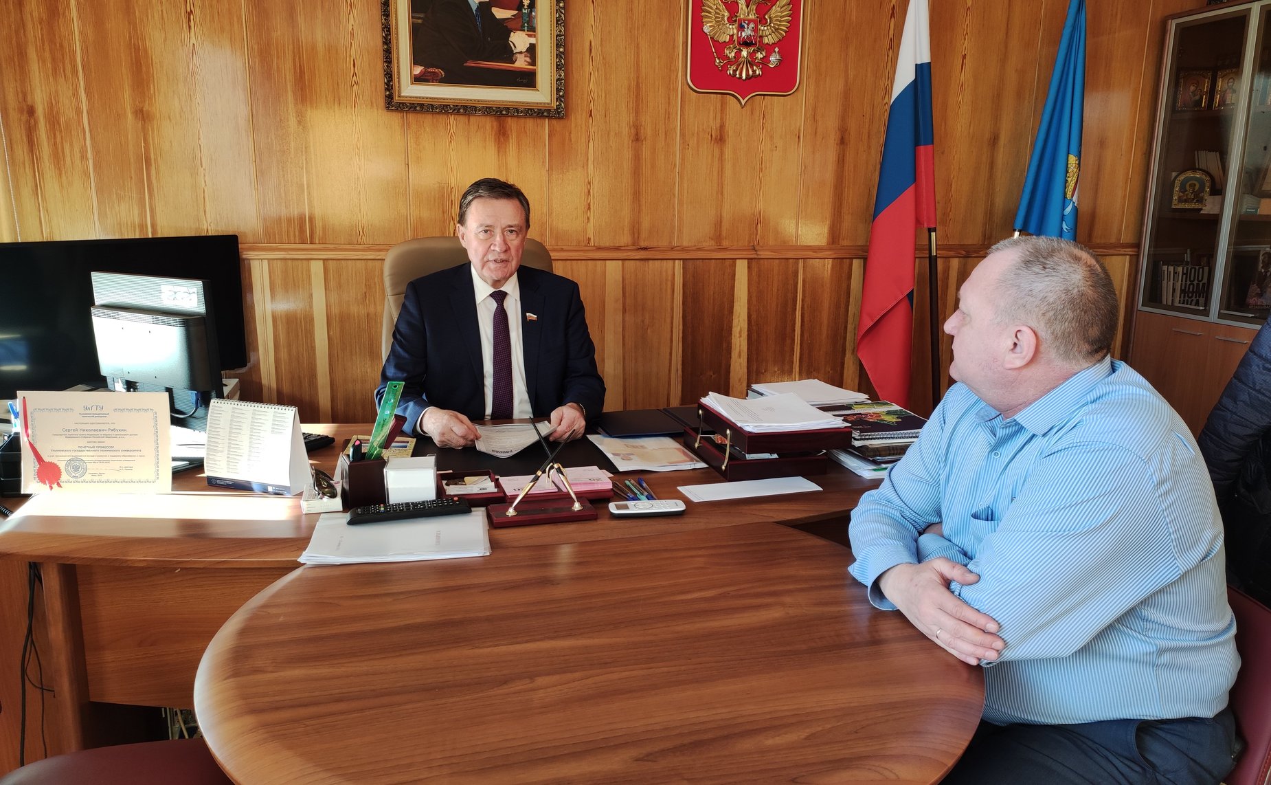 Сергей Рябухин в ходе рабочей поездки провел прием граждан в приёмной сенатора РФ по работе в Ульяновской области