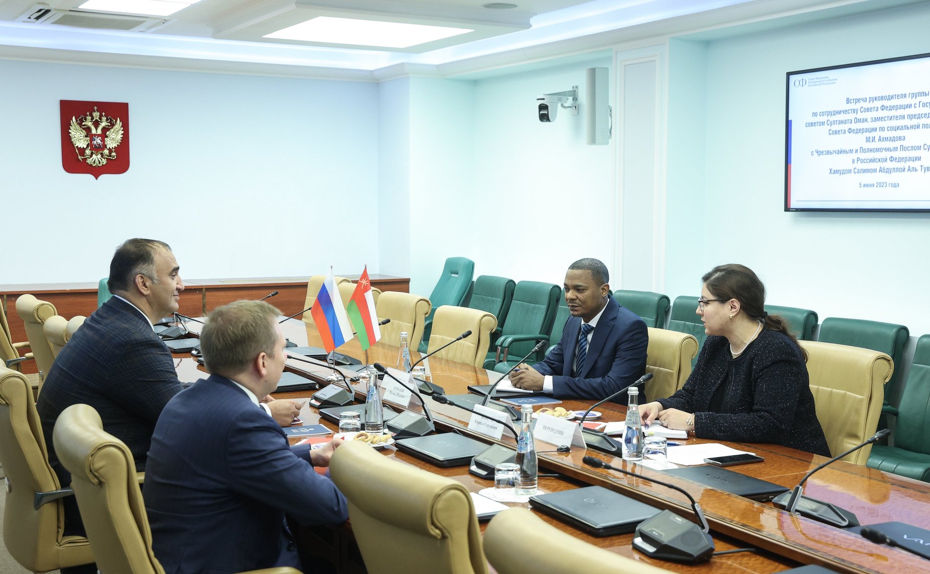 Мохмад Ахмадов провел встречу с Чрезвычайным и Полномочным Послом Омана в Российской Федерации Хамудом Салимом Абдуллой Аль Тувайхом