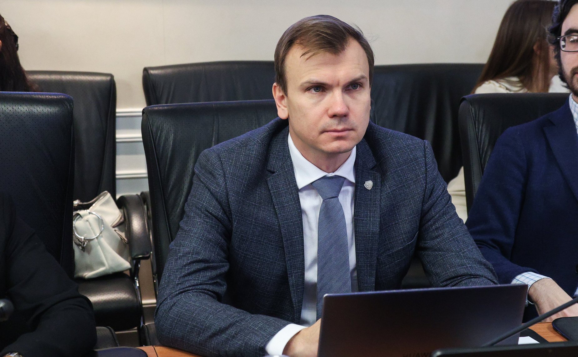 Круглый стол Комитета СФ по социальной политике «Государственная поддержка развития кружков технического творчества молодежи в области развития беспилотных летательных систем»