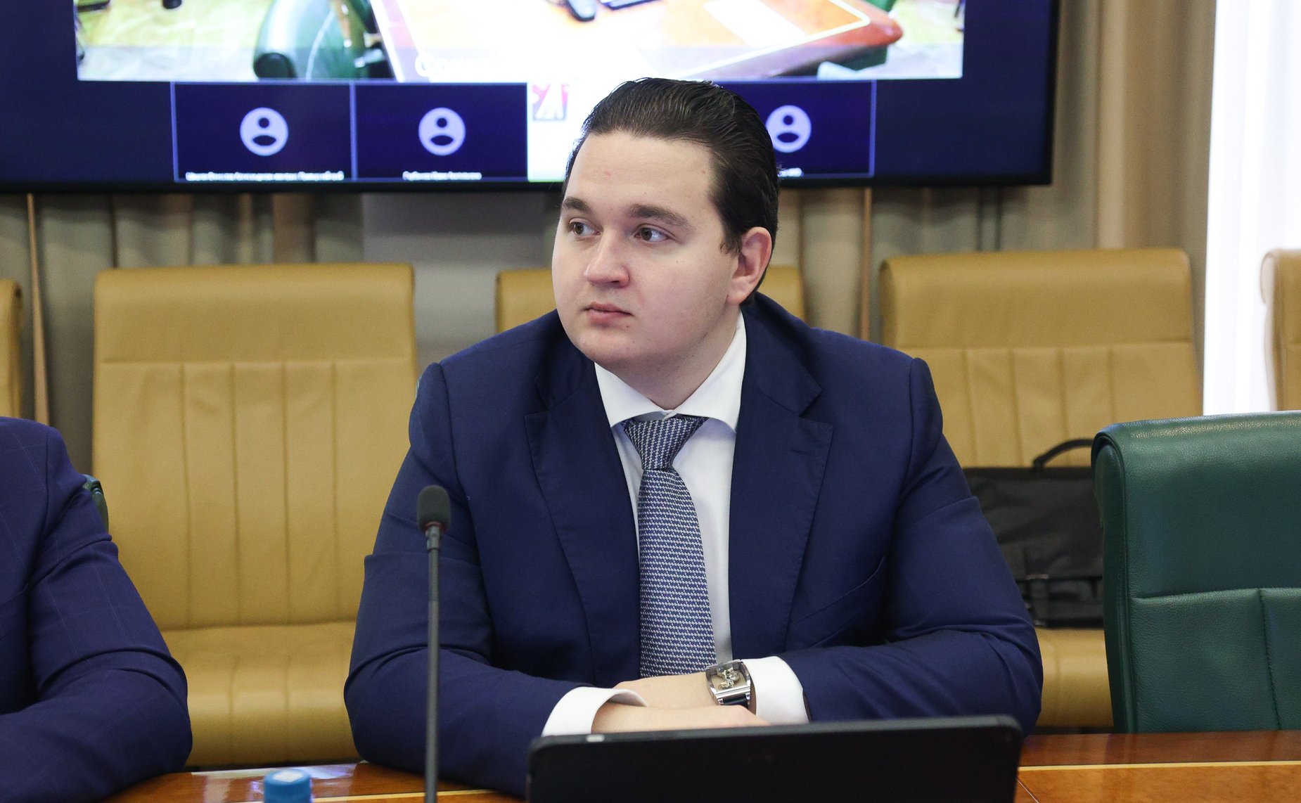 Круглый стол Комитета СФ по экономической политике на тему «О расширении маршрутной сети воздушных перевозок, выполняемых из аэропортов Дальнего Востока»