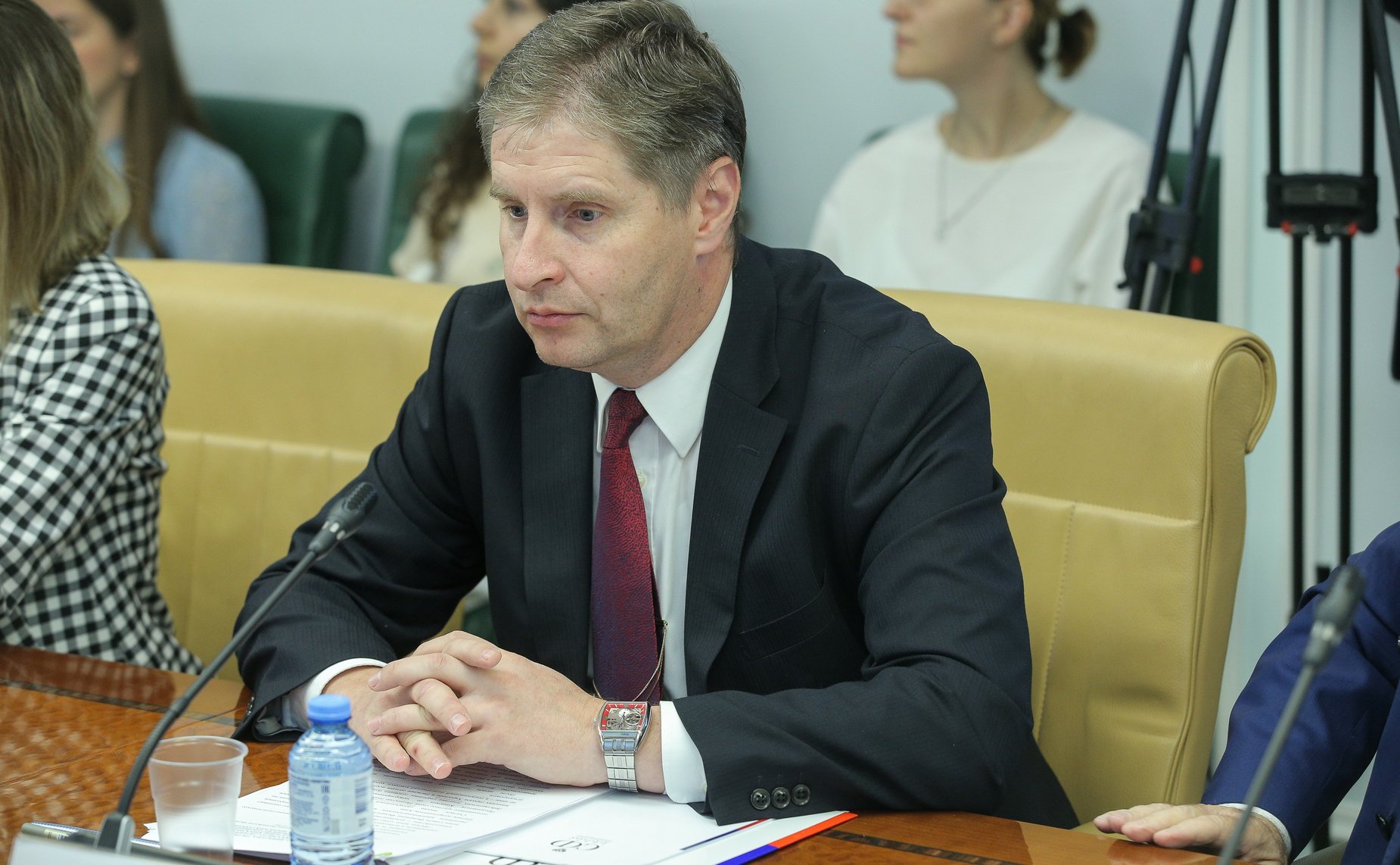 Круглый стол на тему «Эхо трагедии Хиросимы и Нагасаки: правда и ложь вокруг очередной годовщины атомных бомбардировок США японских городов»