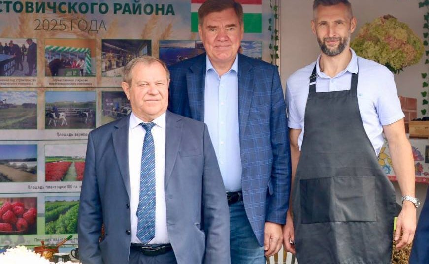 Александр Савин стал одним из почетных гостей ярмарки «Калужская осень-2025»