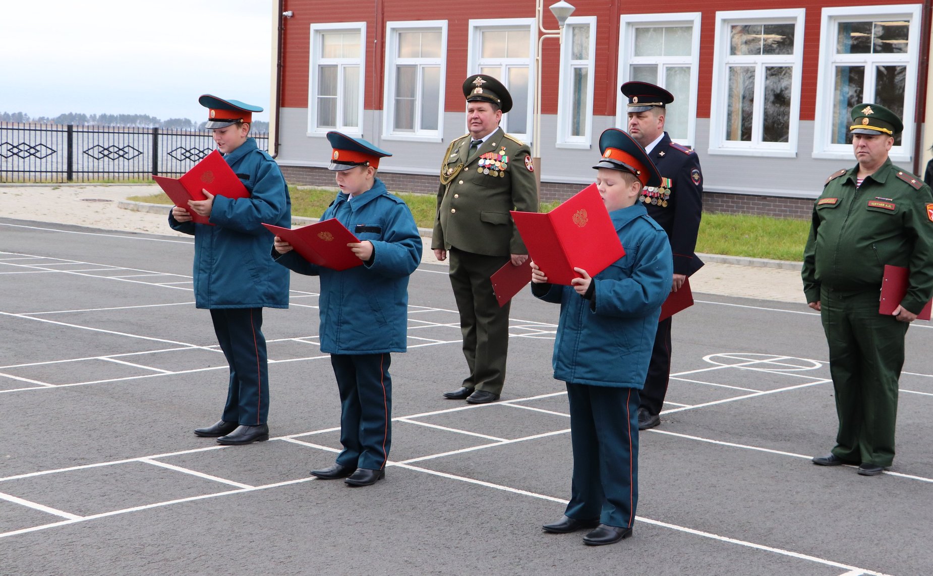 Торжественная церемония приведения кадет к клятве в кадетской школе «Корабелы Прионежья»