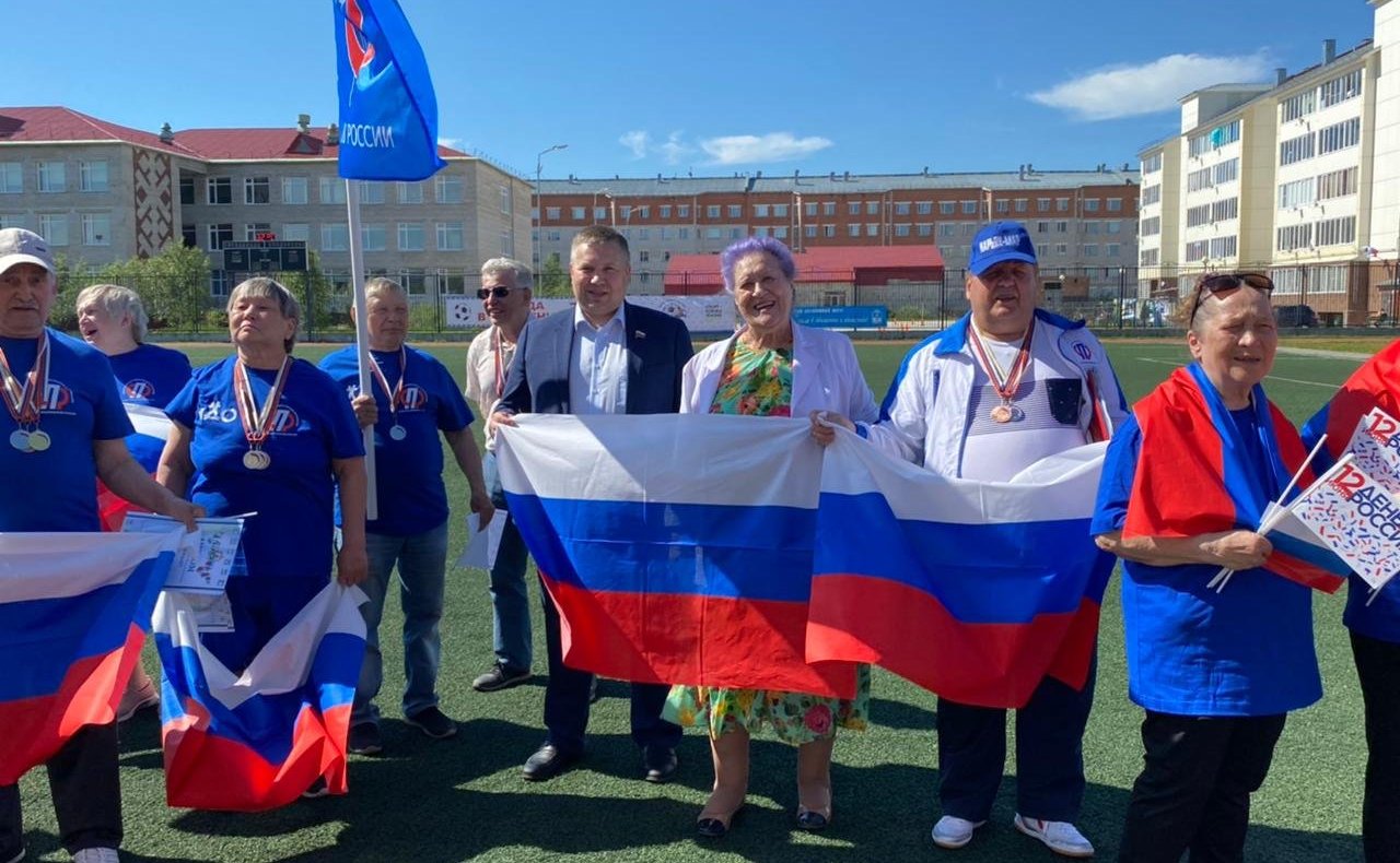 Денис Гусев принял участие в торжественном закрытии традиционной Спартакиады среди пенсионеров Ненецкого АО