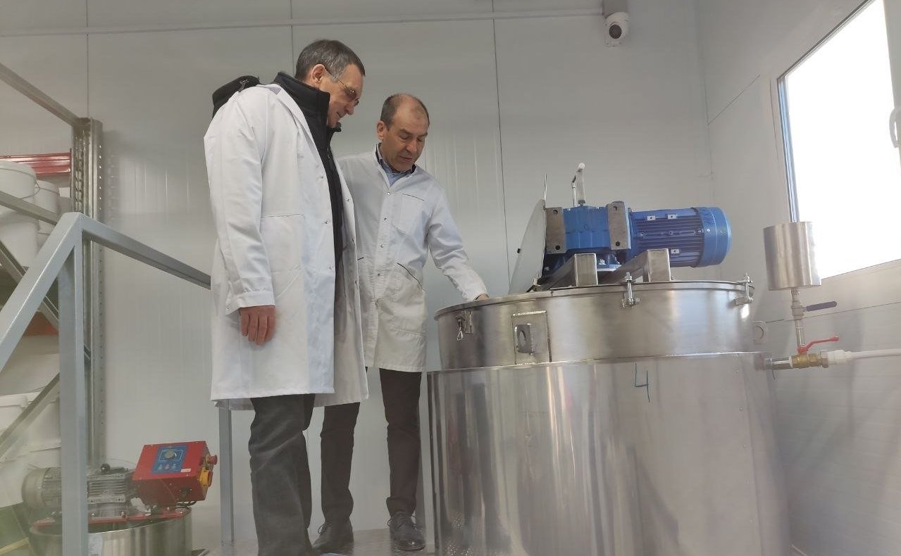 Николай Федоров посетил сельскохозяйственный потребительский перерабатывающий кооператив “Мелилотус„, действующий в деревне Новые Шальтямы Канашского муниципального округа Чувашской Республики