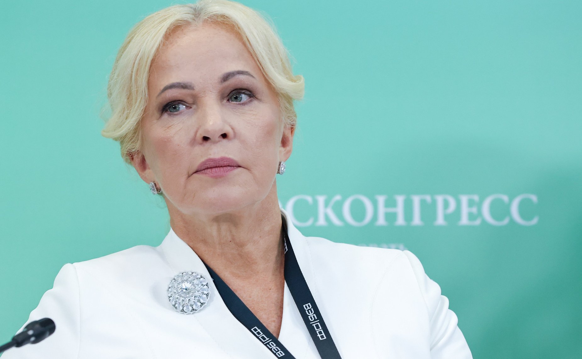 Сессия «Новые регионы России и Дальний Восток: вектор стратегического партнерства и перспективные точки роста экономики». X Восточный экономический форум