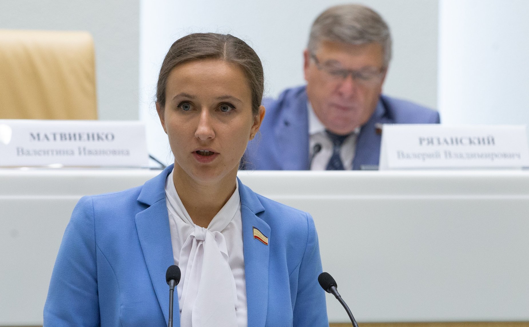 Пленарное заседание Палаты молодых законодателей